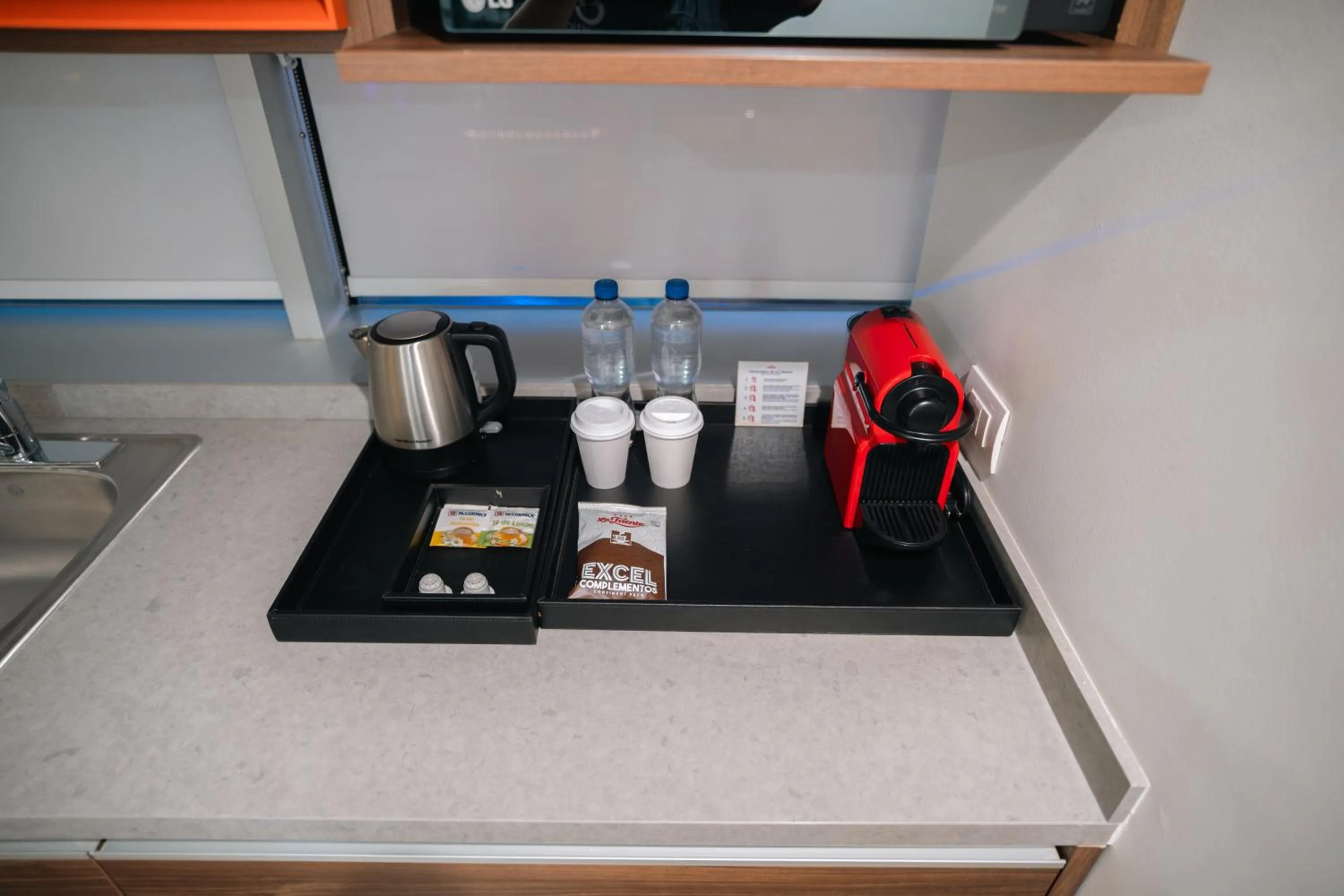 Coffee/tea facilities in Metria Hotel
