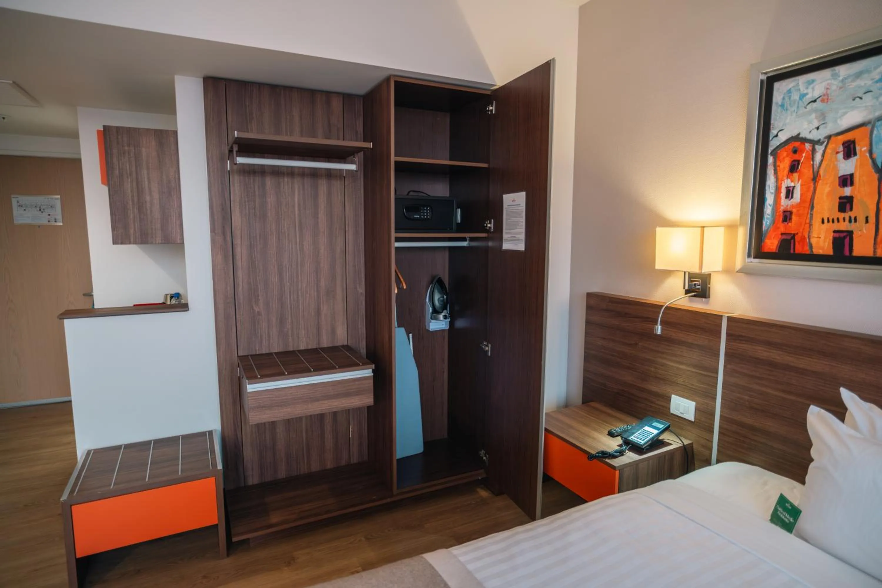 flat iron, Bed in Metria Hotel