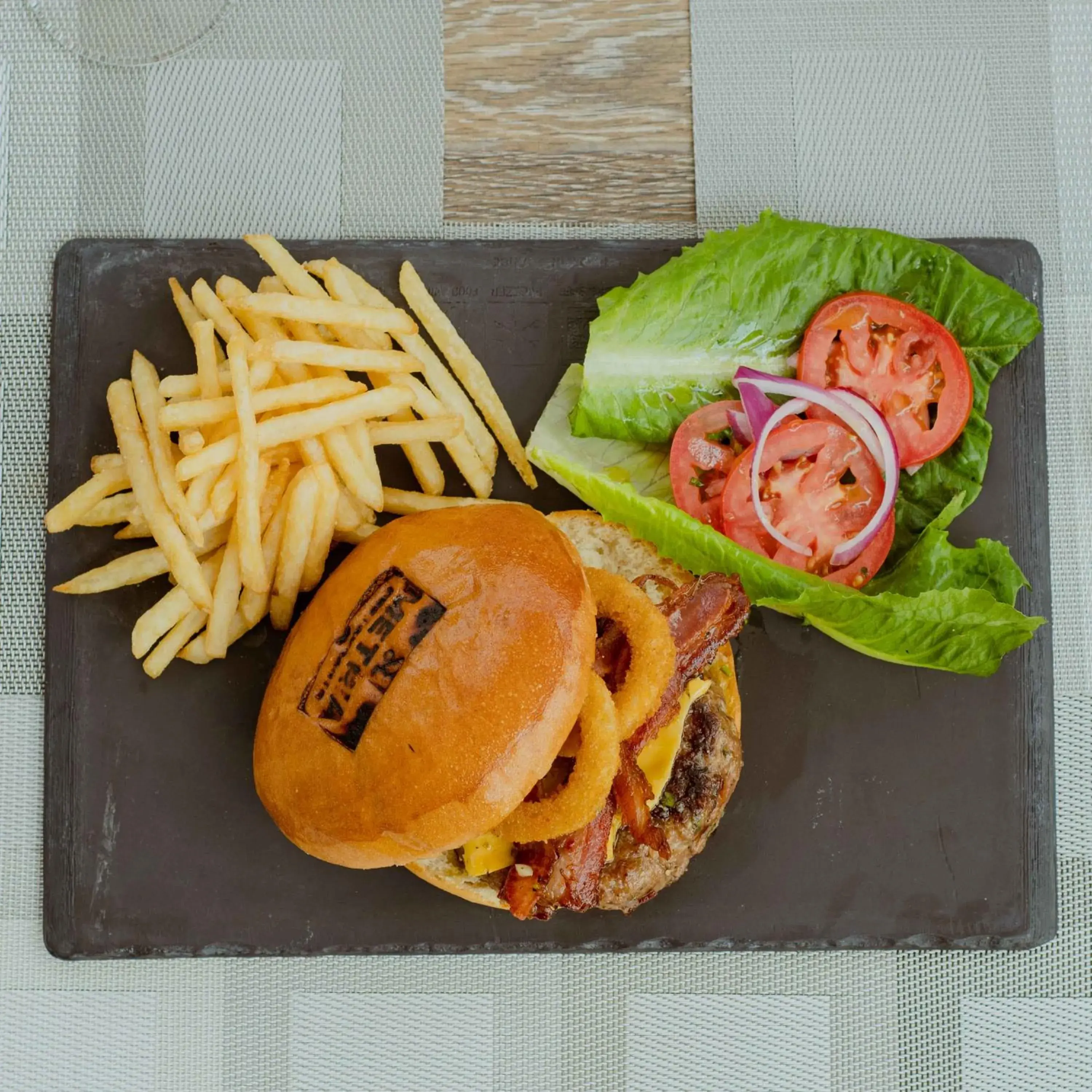 Restaurant/places to eat in Metria Hotel Restaurant/places to eat in Metria Hotel