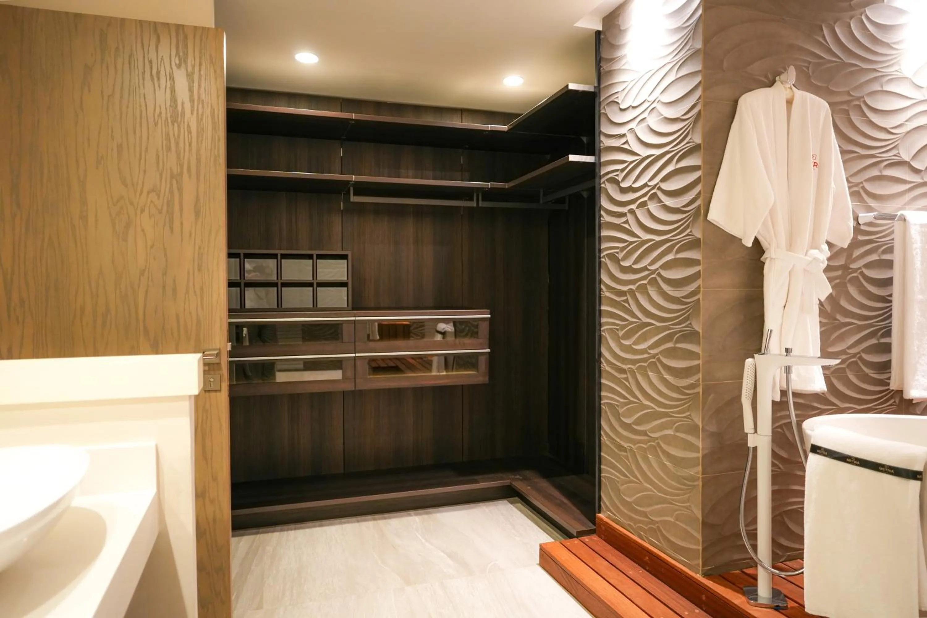 Toilet in Metria Hotel