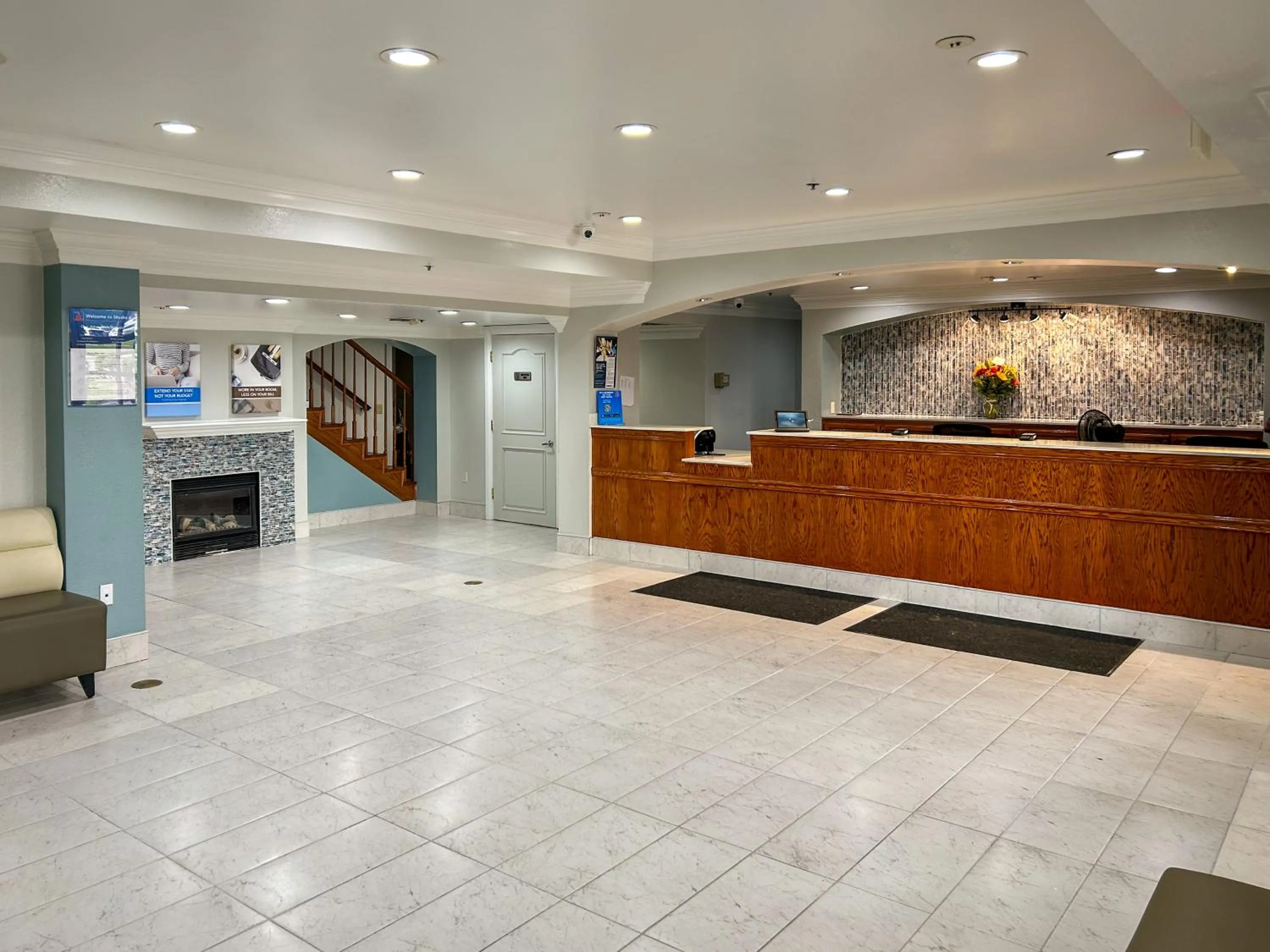 Lobby or reception in Studio 6 Ontario CA Convention Center Airport