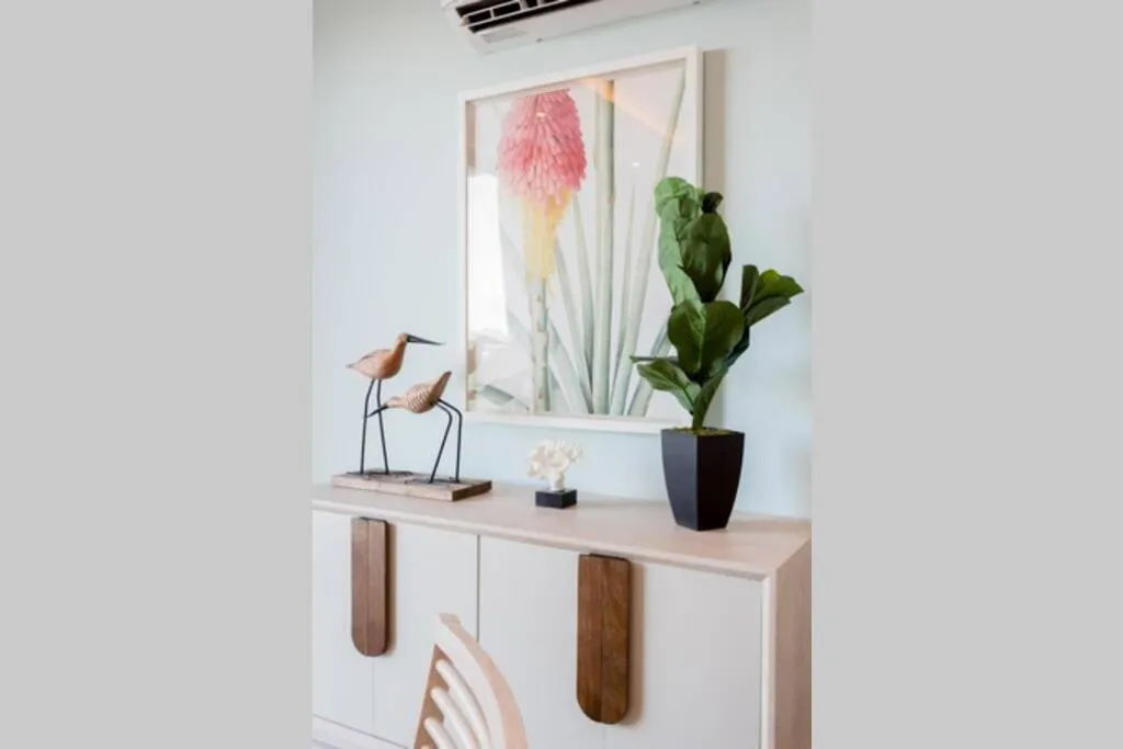 ll Lago at Juanillo Beach