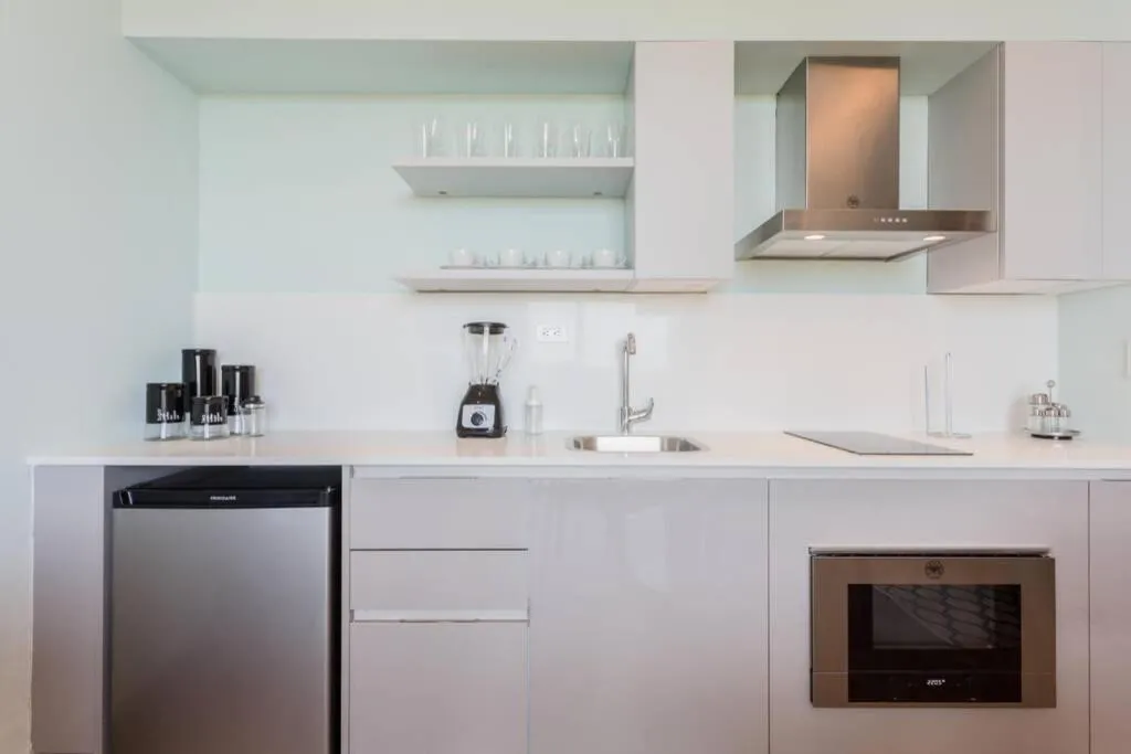 ll Lago at Juanillo Beach