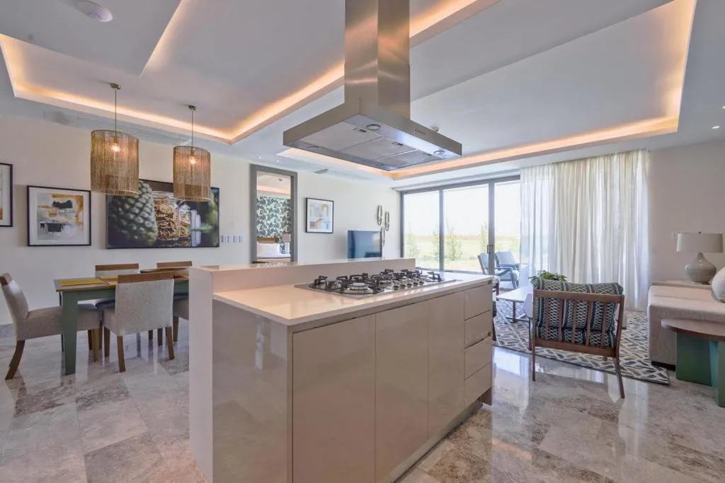 ll Lago at Juanillo Beach