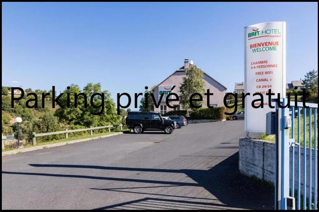 Parking in Brit Hotel Essentiel Saint-Flour