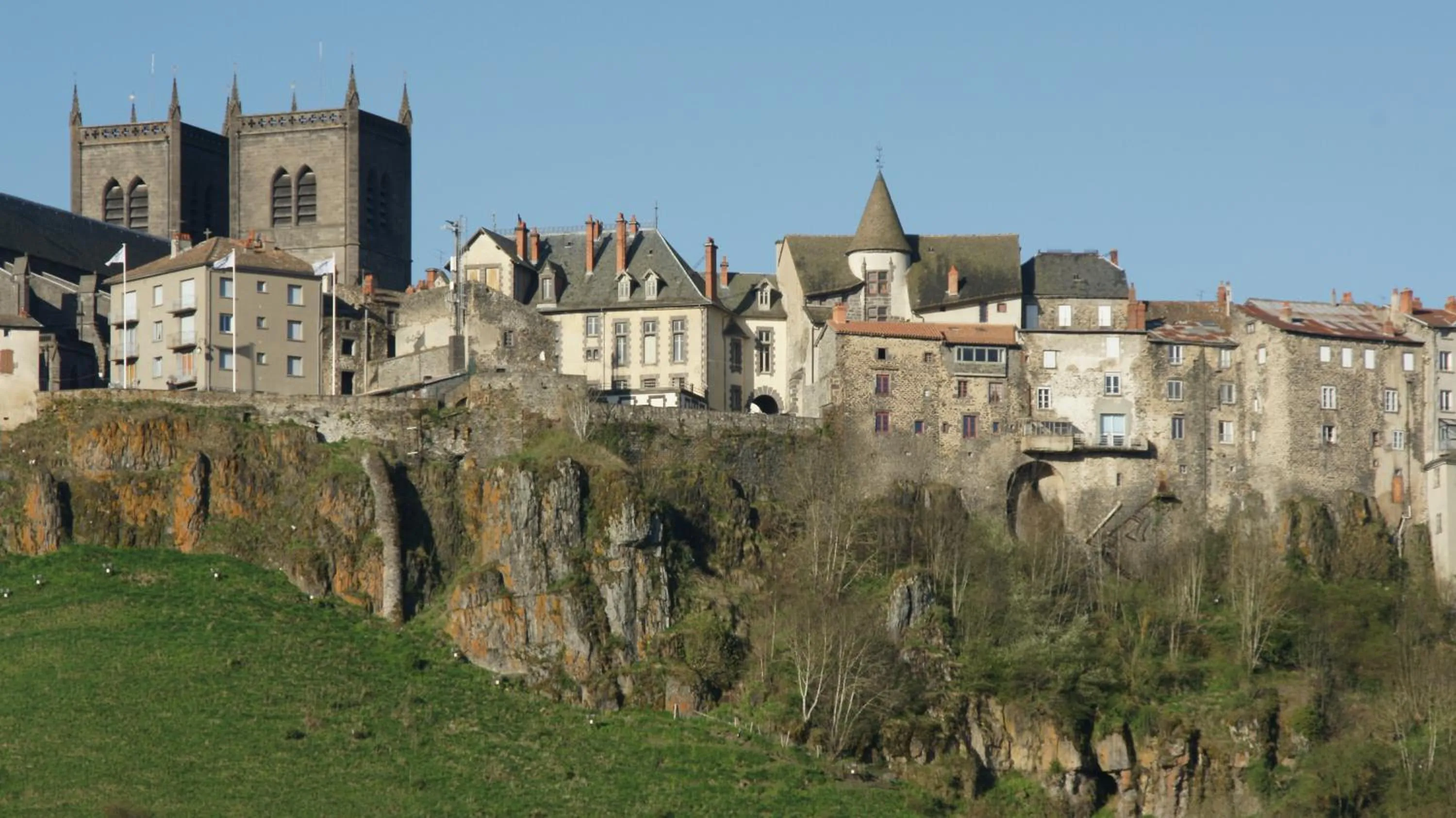 Day in Brit Hotel Essentiel Saint-Flour