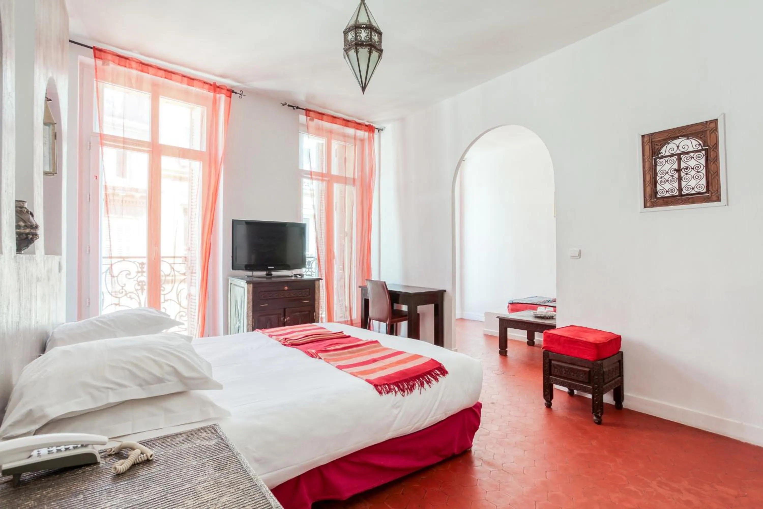 Photo of the whole room, Bed in Le Ryad Boutique Hôtel