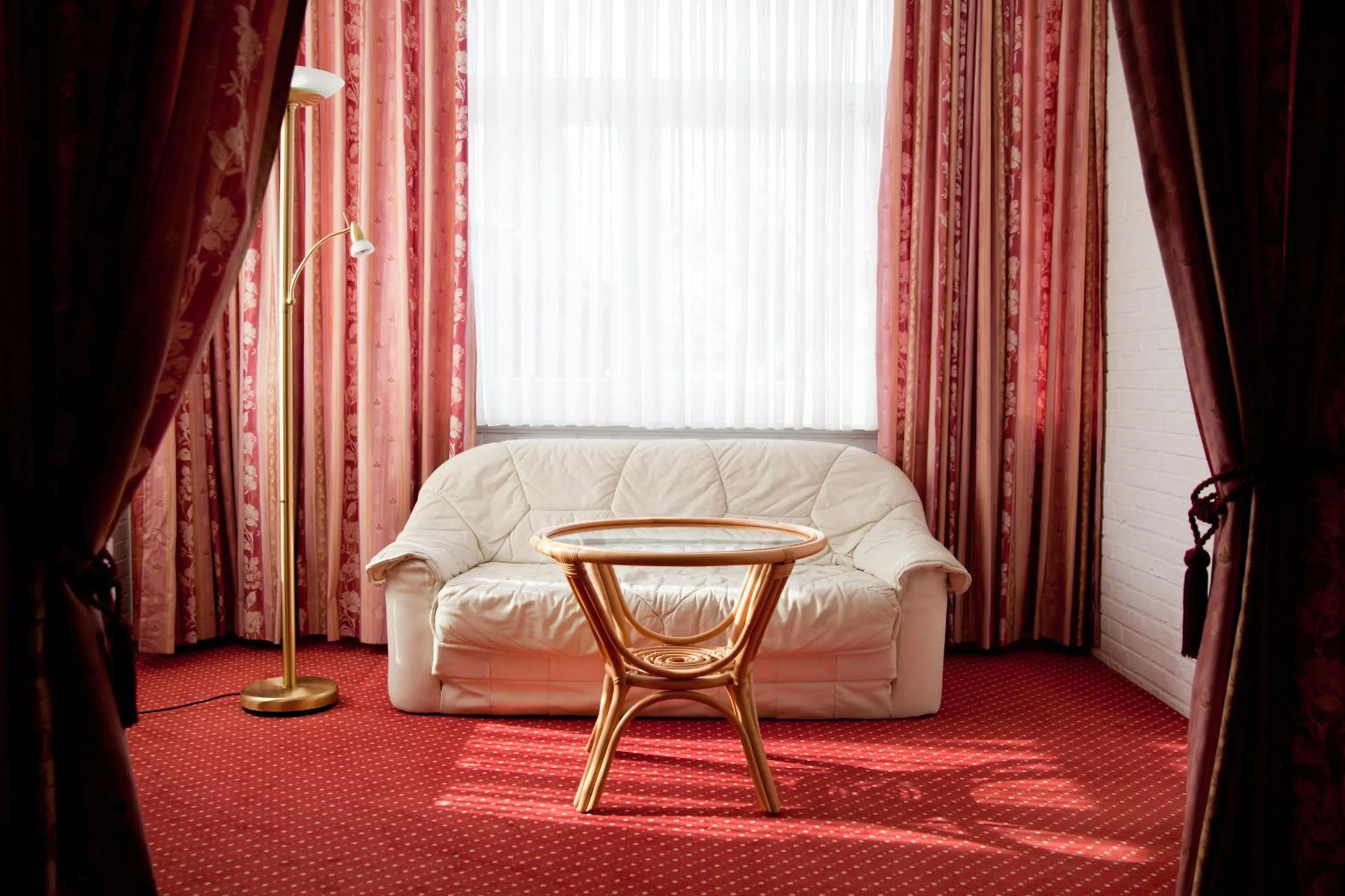 Seating area in City Hotel