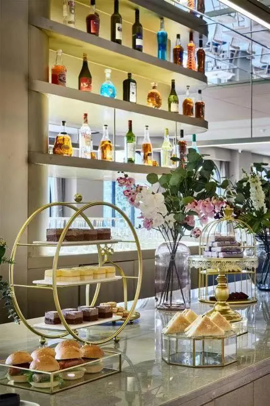 Restaurant/places to eat in Ebo Hotel