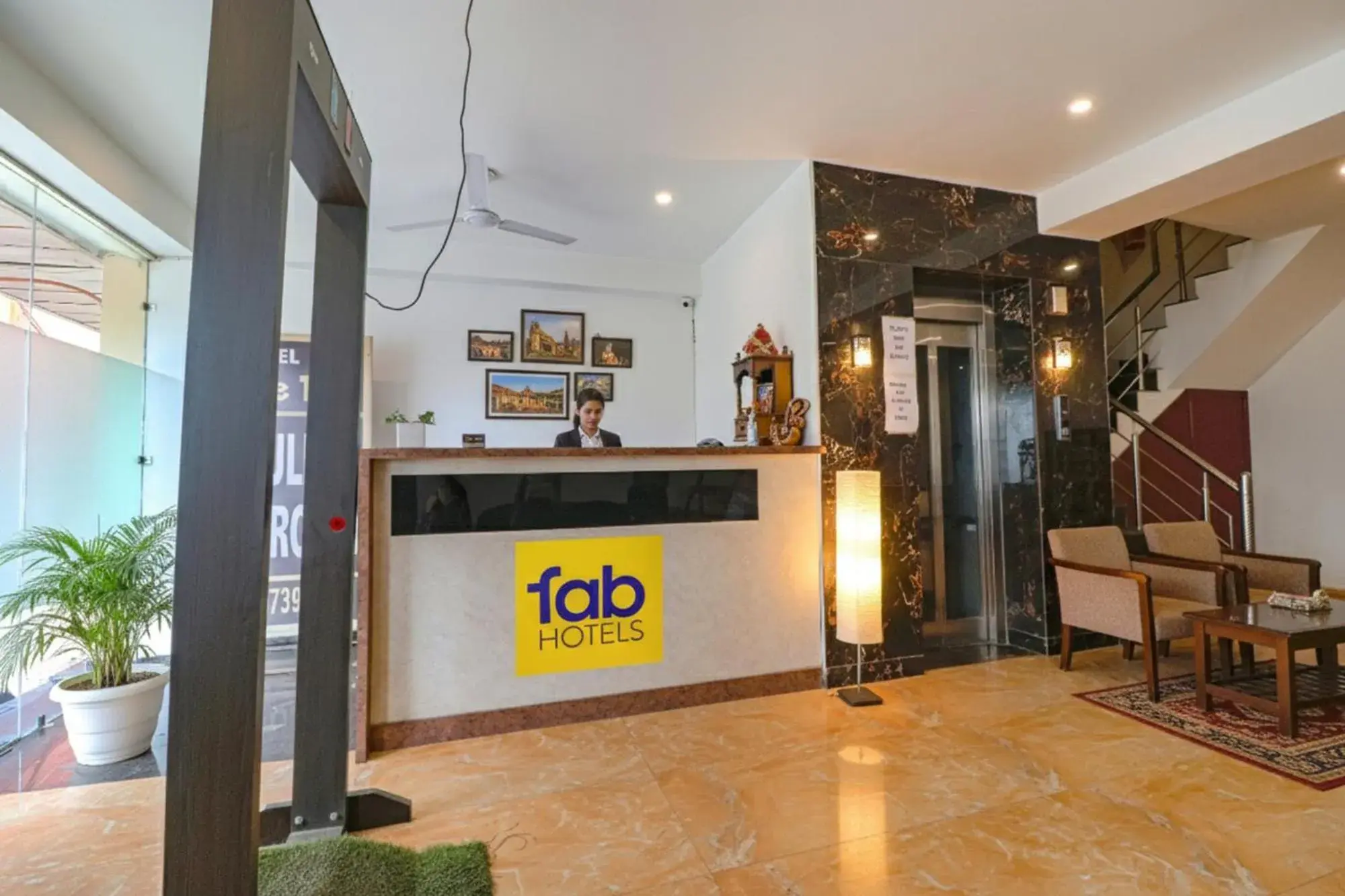 Lobby or reception in FabHotel Lime Tree - Nr Yashobhoomi Convention Centre Lobby or reception in FabHotel Lime Tree - Nr Yashobhoomi Convention Centre