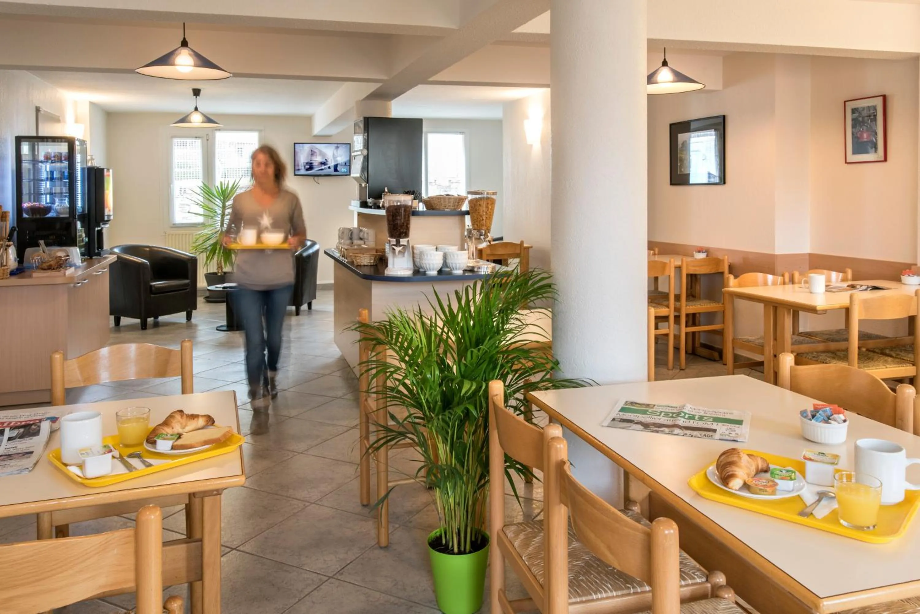 Breakfast in Brit Hotel Essentiel Deltour Mende