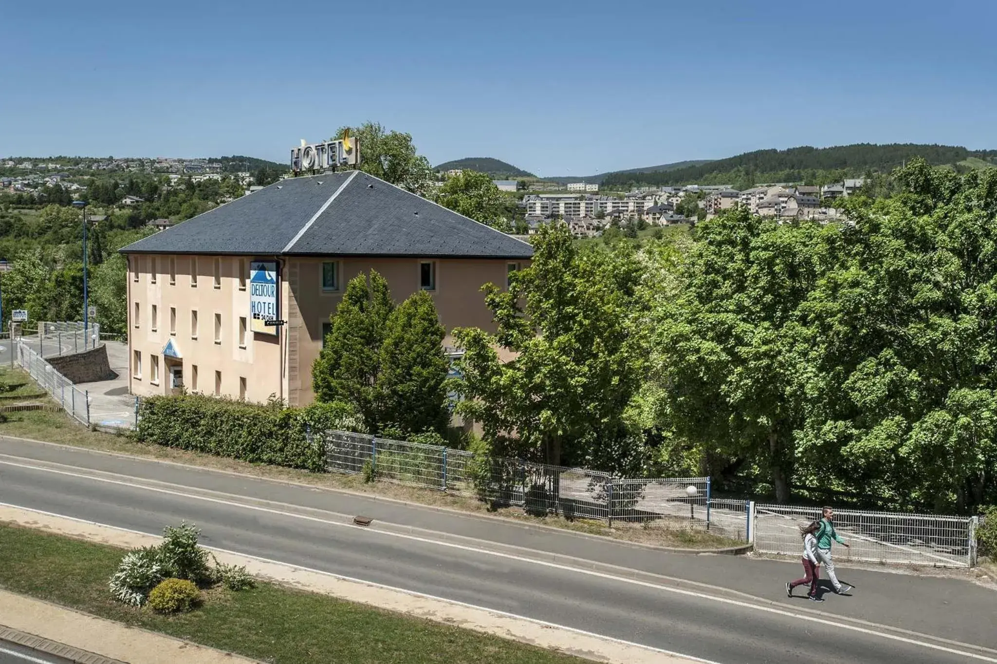 Property building in Brit Hotel Essentiel Deltour Mende Property building in Brit Hotel Essentiel Deltour Mende