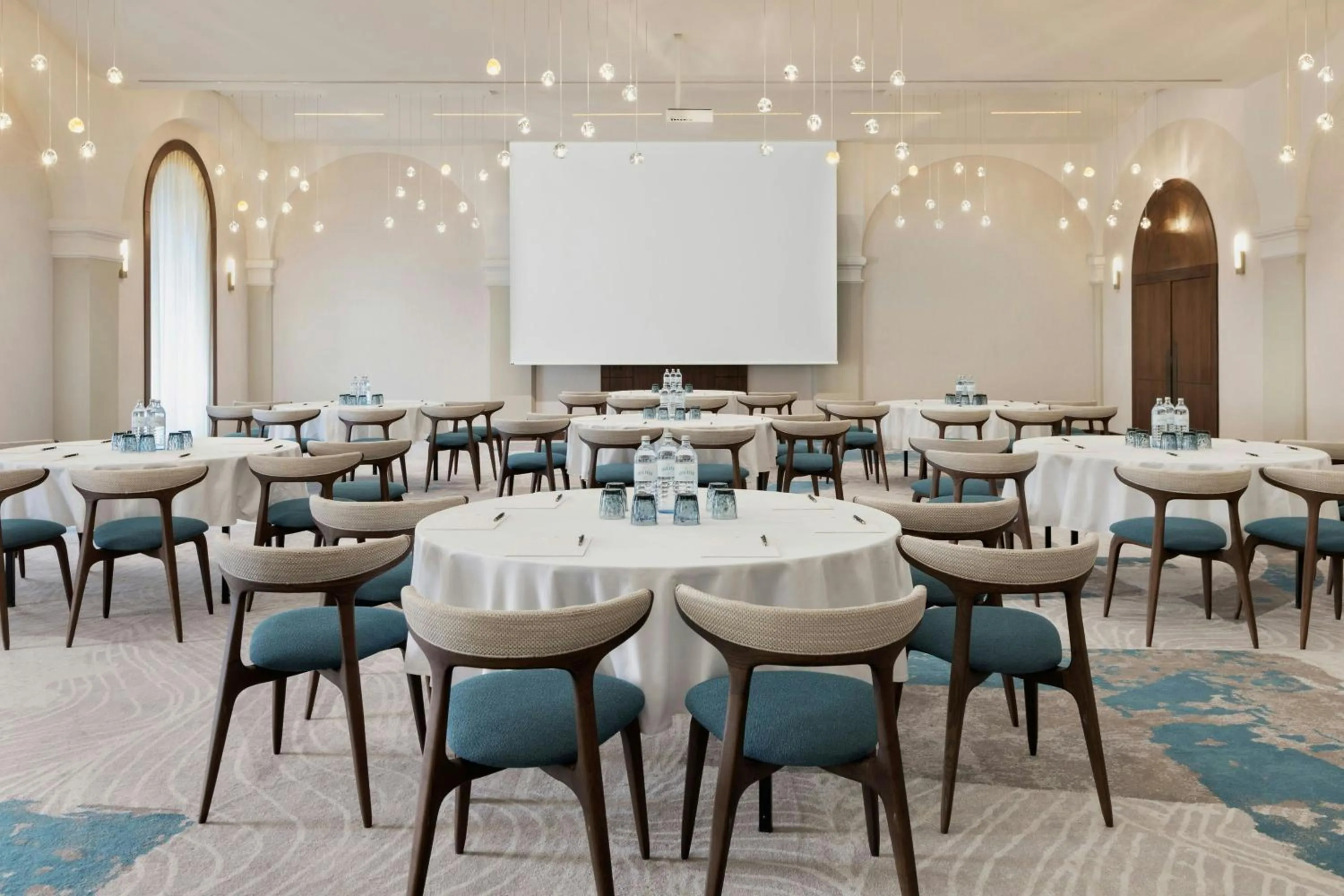 Lounge or bar in Imperial Riding School, Autograph Collection