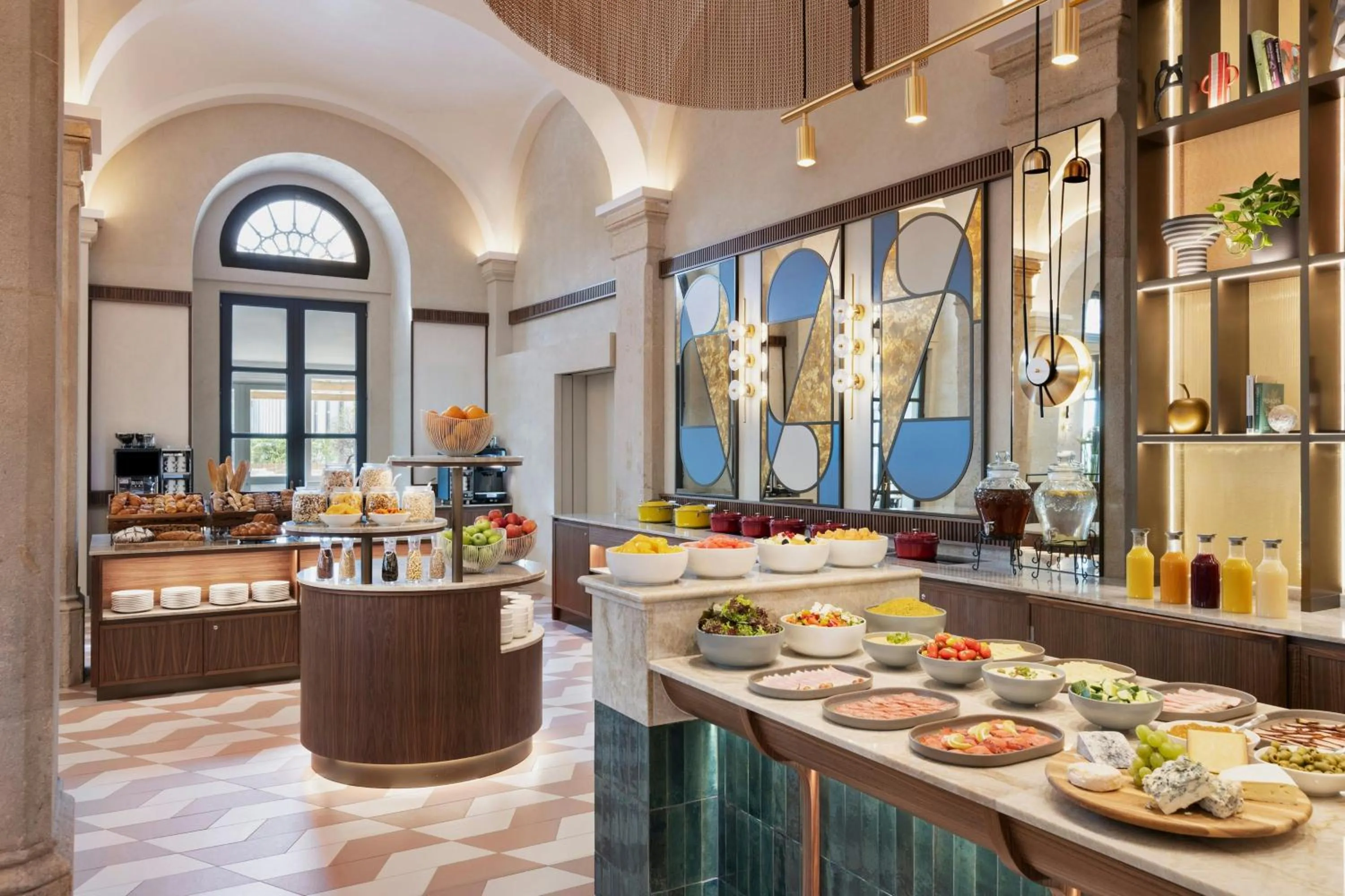 Breakfast in Imperial Riding School, Autograph Collection