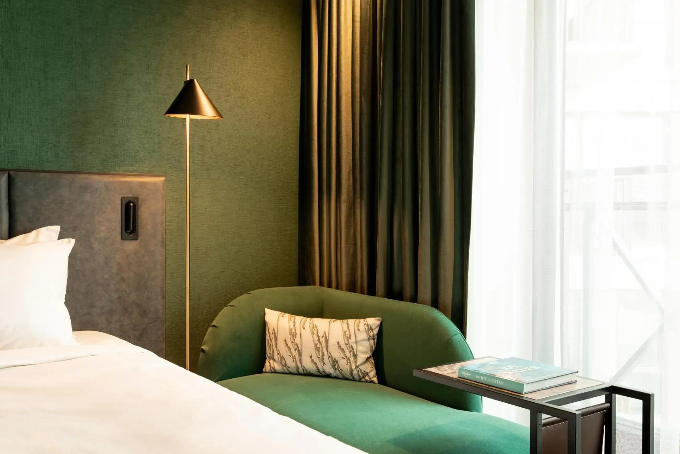 Bedroom, Bed in The Den, 's-Hertogenbosch, a Tribute Portfolio Hotel Bedroom, Bed in The Den, 's-Hertogenbosch, a Tribute Portfolio Hotel