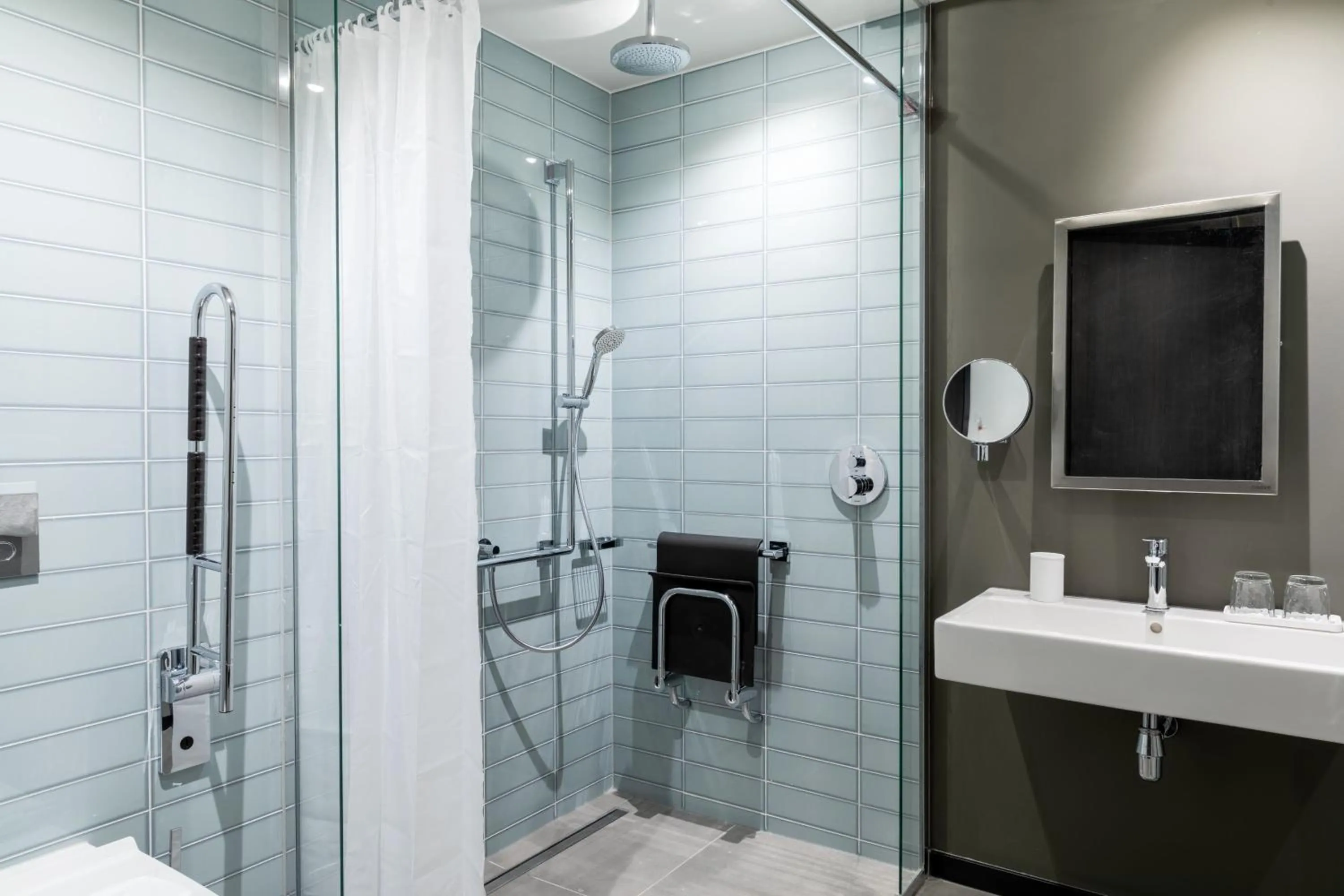 Bathroom in The Den, 's-Hertogenbosch, a Tribute Portfolio Hotel
