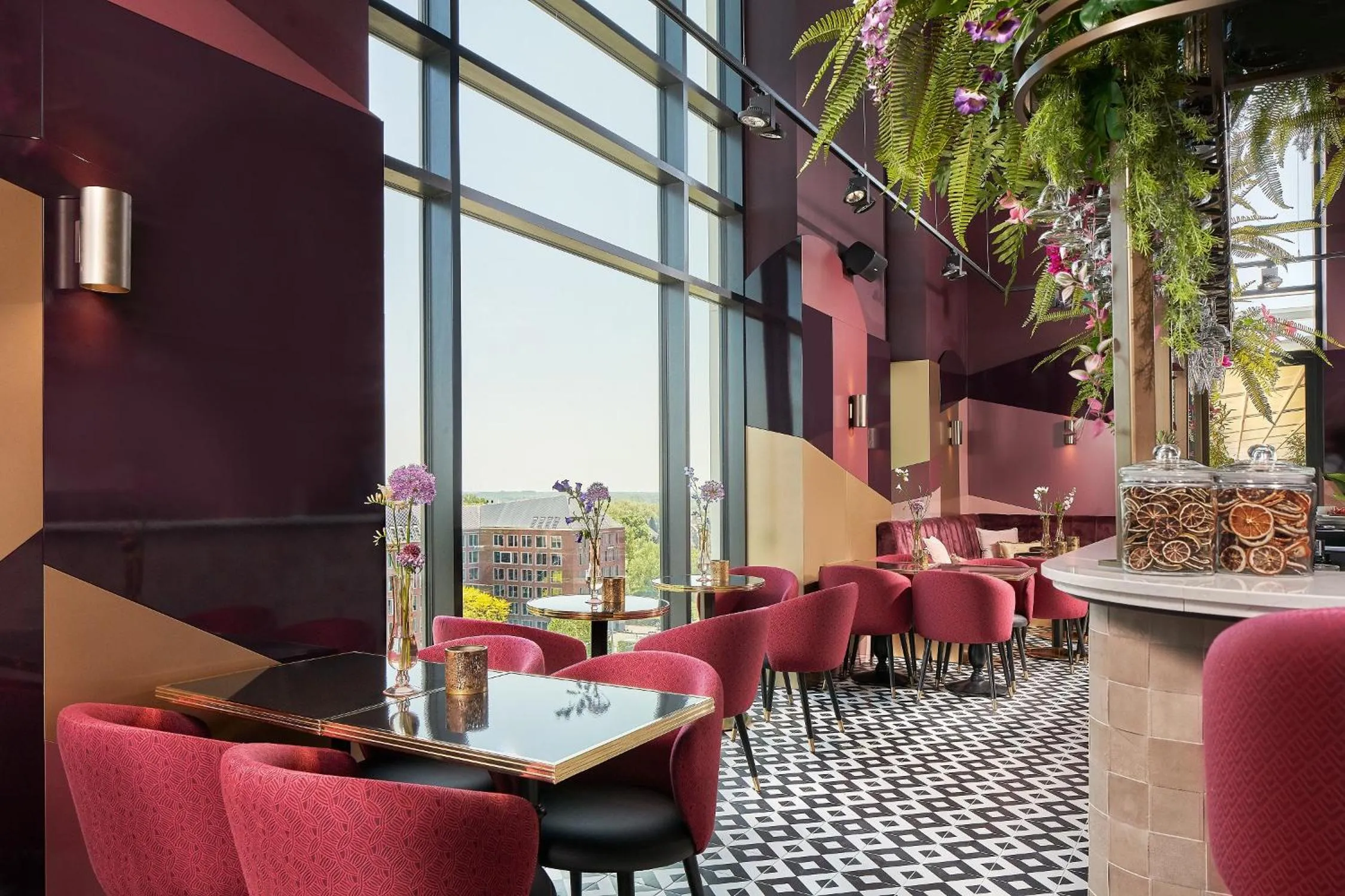 Restaurant/places to eat in The Den, 's-Hertogenbosch, a Tribute Portfolio Hotel