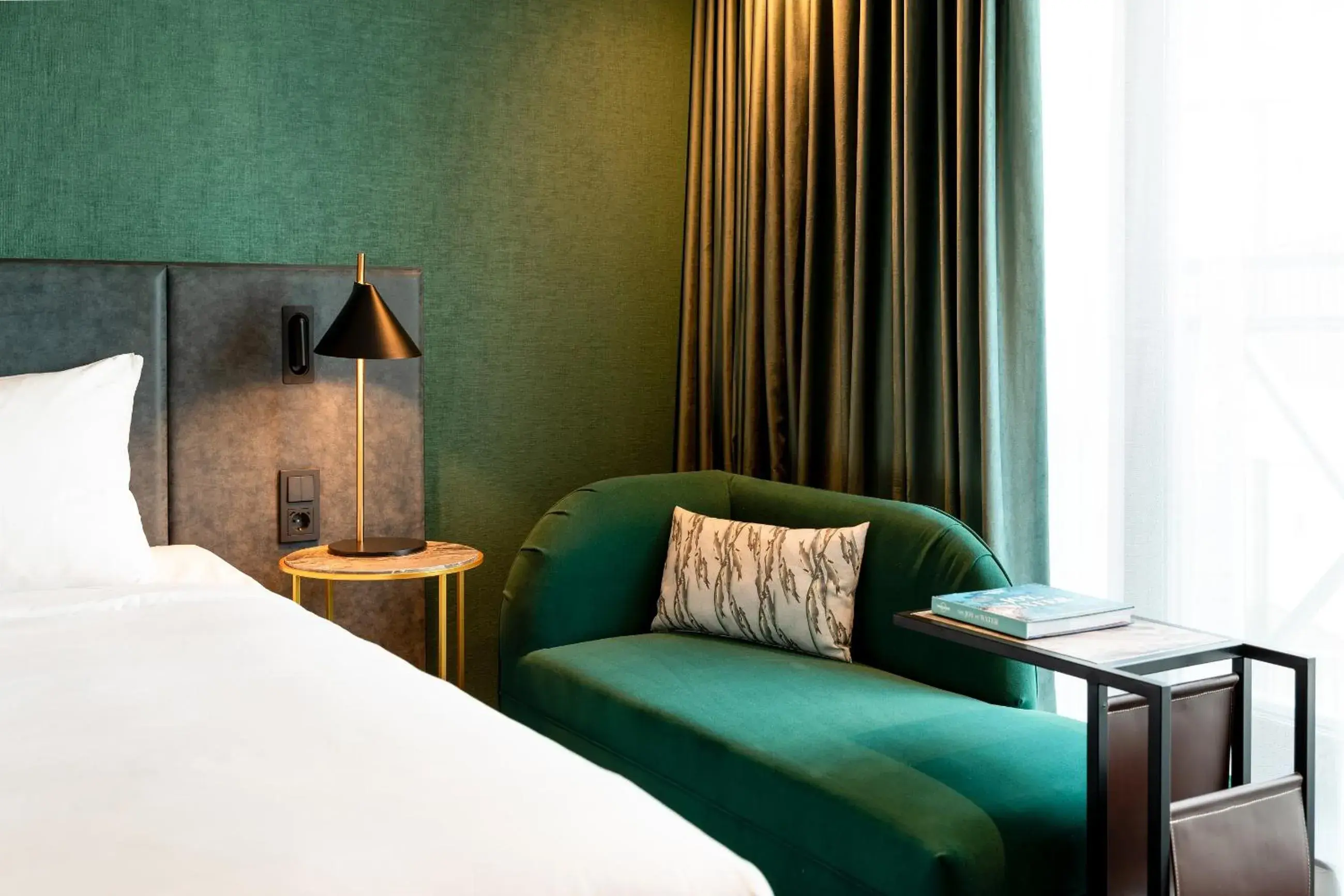 Bedroom, Bed in The Den, 's-Hertogenbosch, a Tribute Portfolio Hotel Bedroom, Bed in The Den, 's-Hertogenbosch, a Tribute Portfolio Hotel