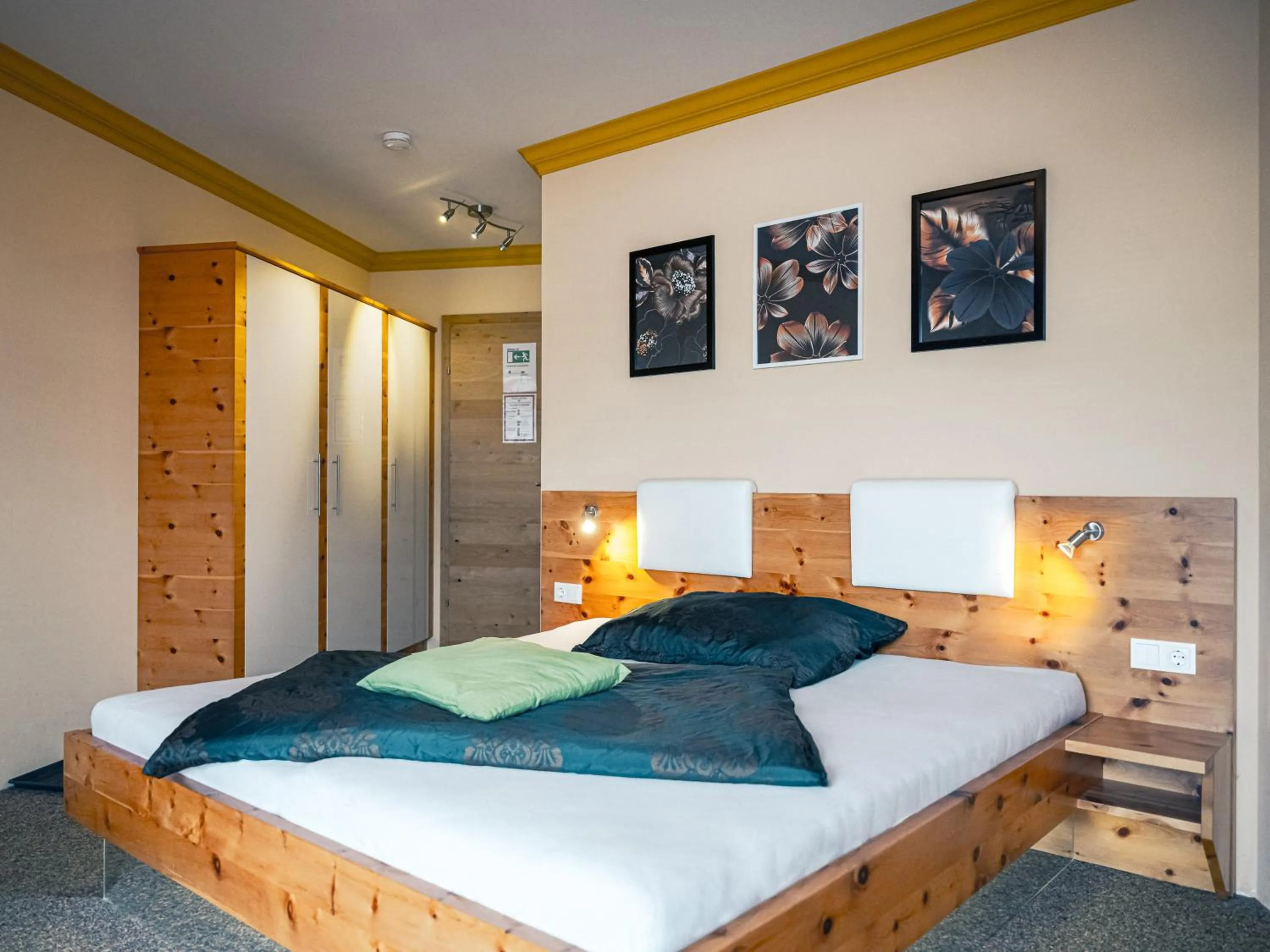 Bed in Zirben Diamant Rooms & Dogs