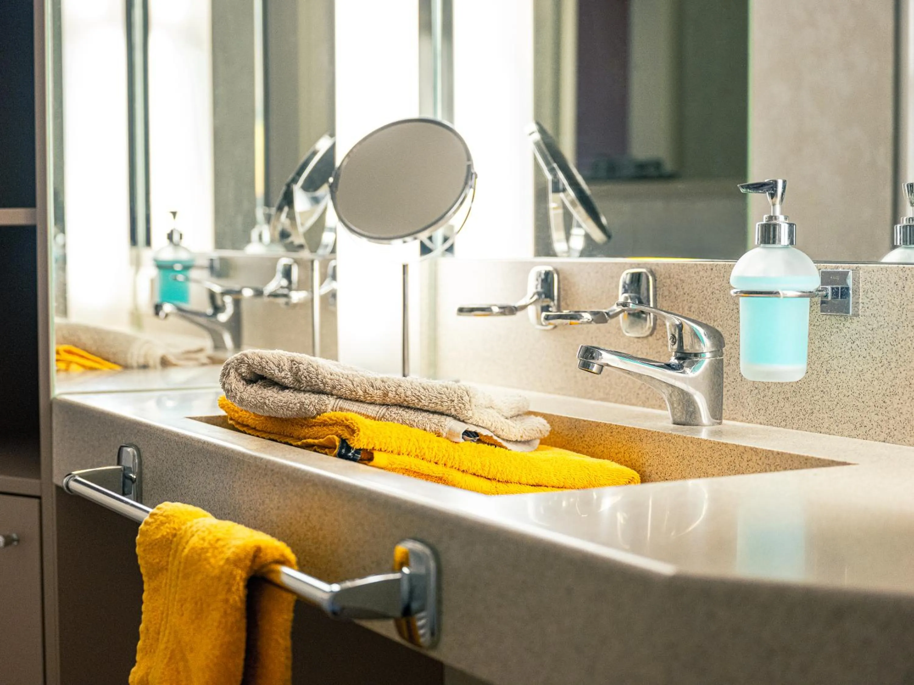 Bathroom in Zirben Diamant Rooms & Dogs
