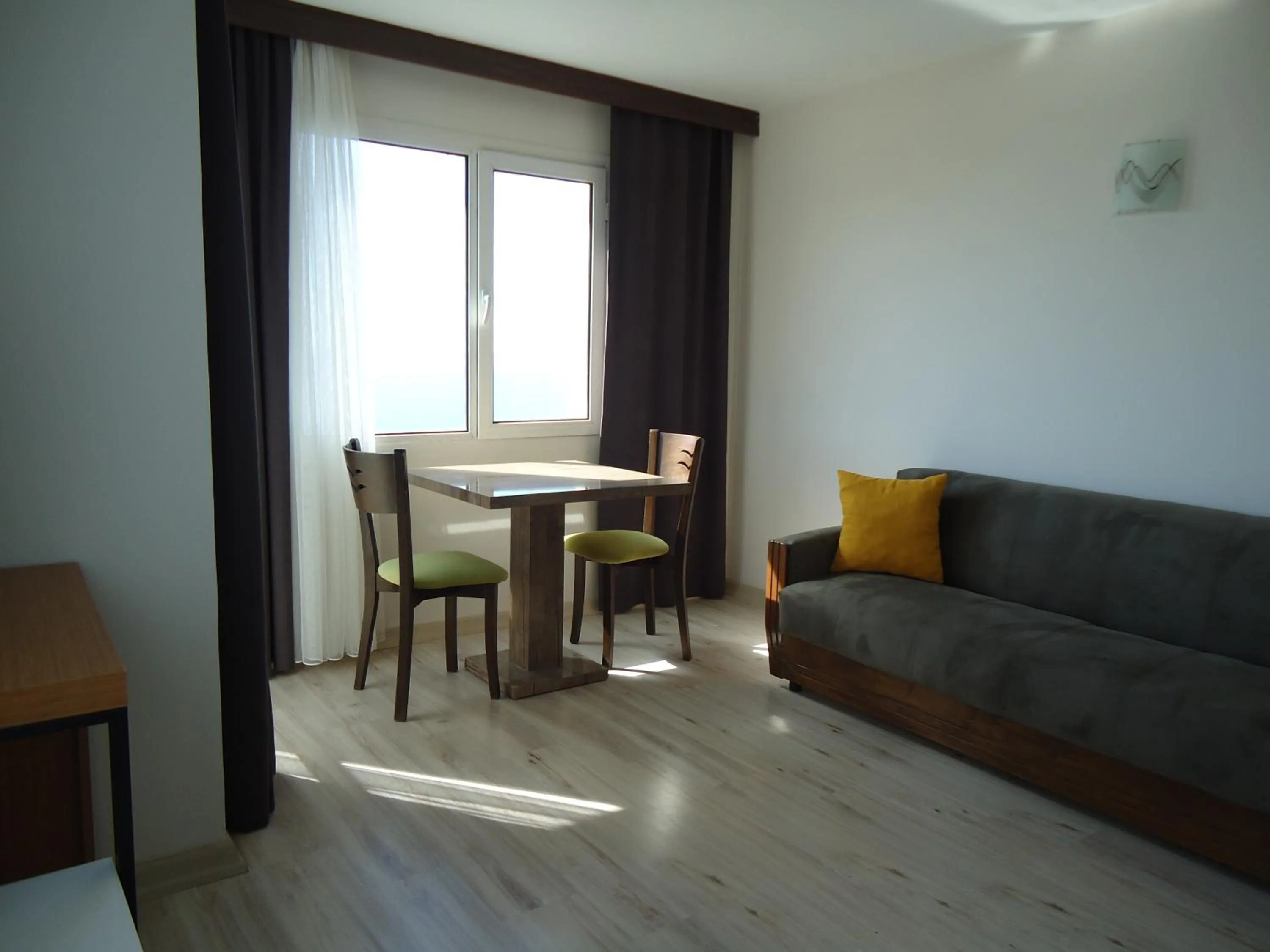 Dining area in La Bella Suit Otel