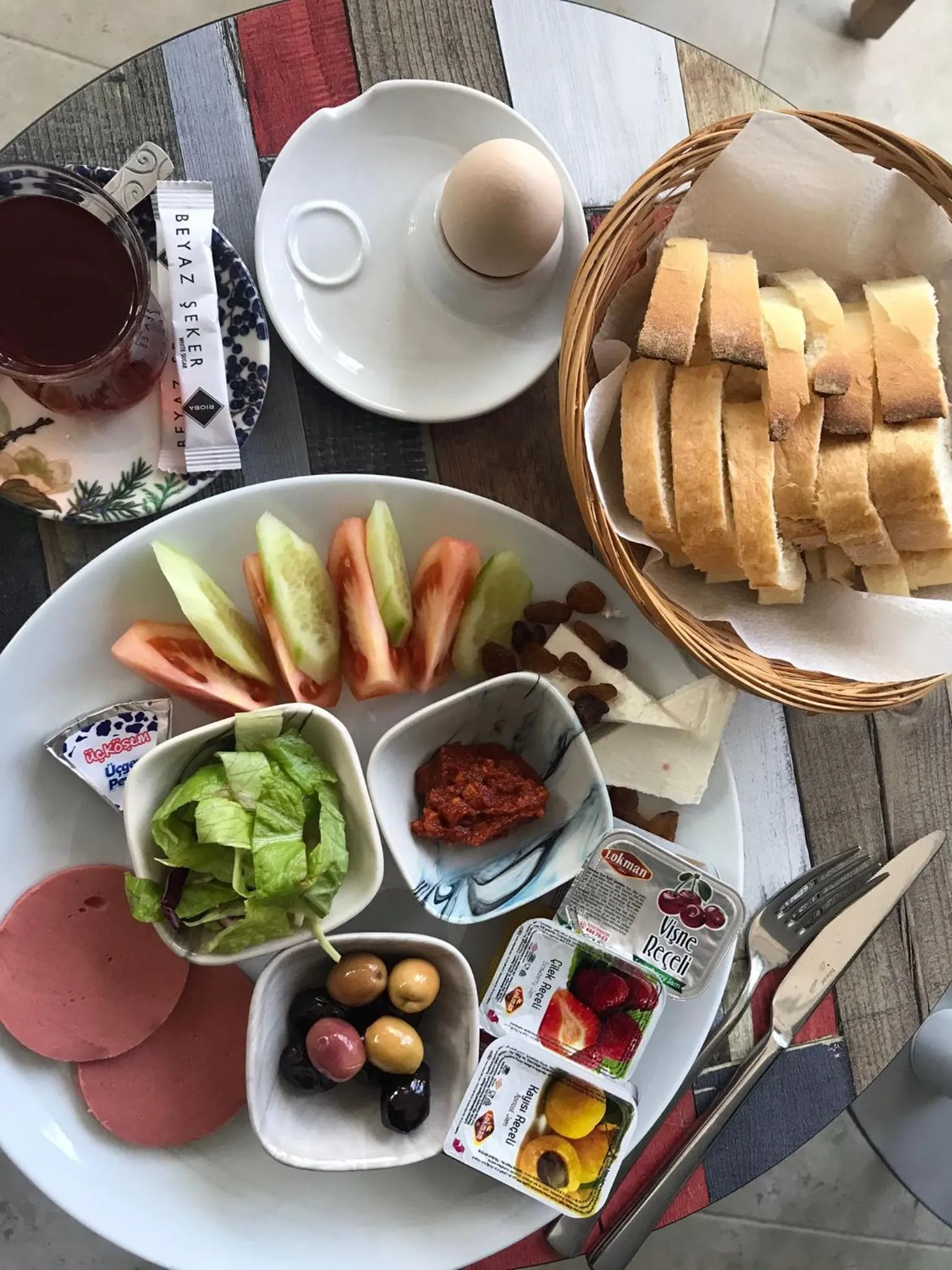 Restaurant/places to eat in La Bella Suit Otel