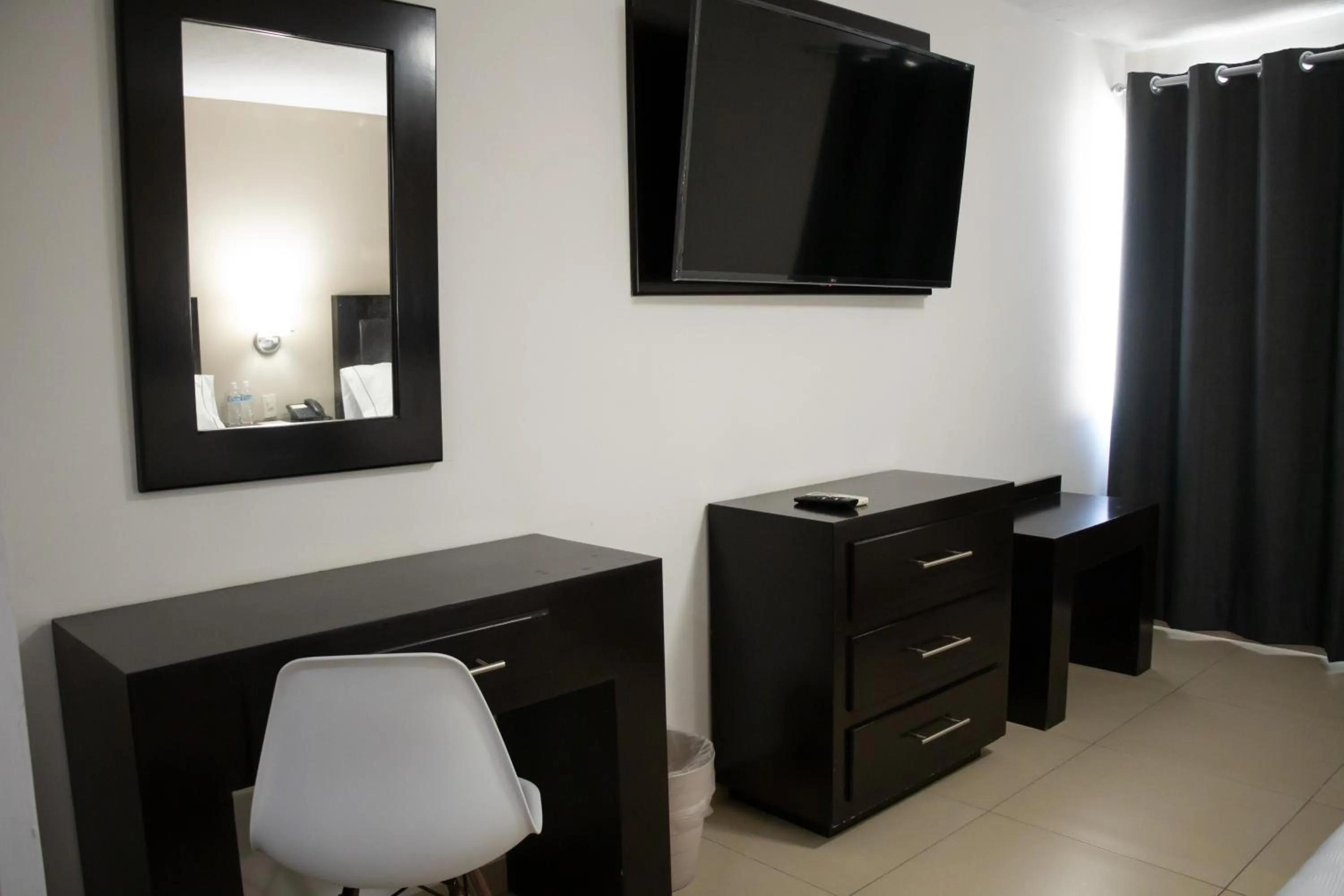 TV and multimedia in Hotel Las Pergolas