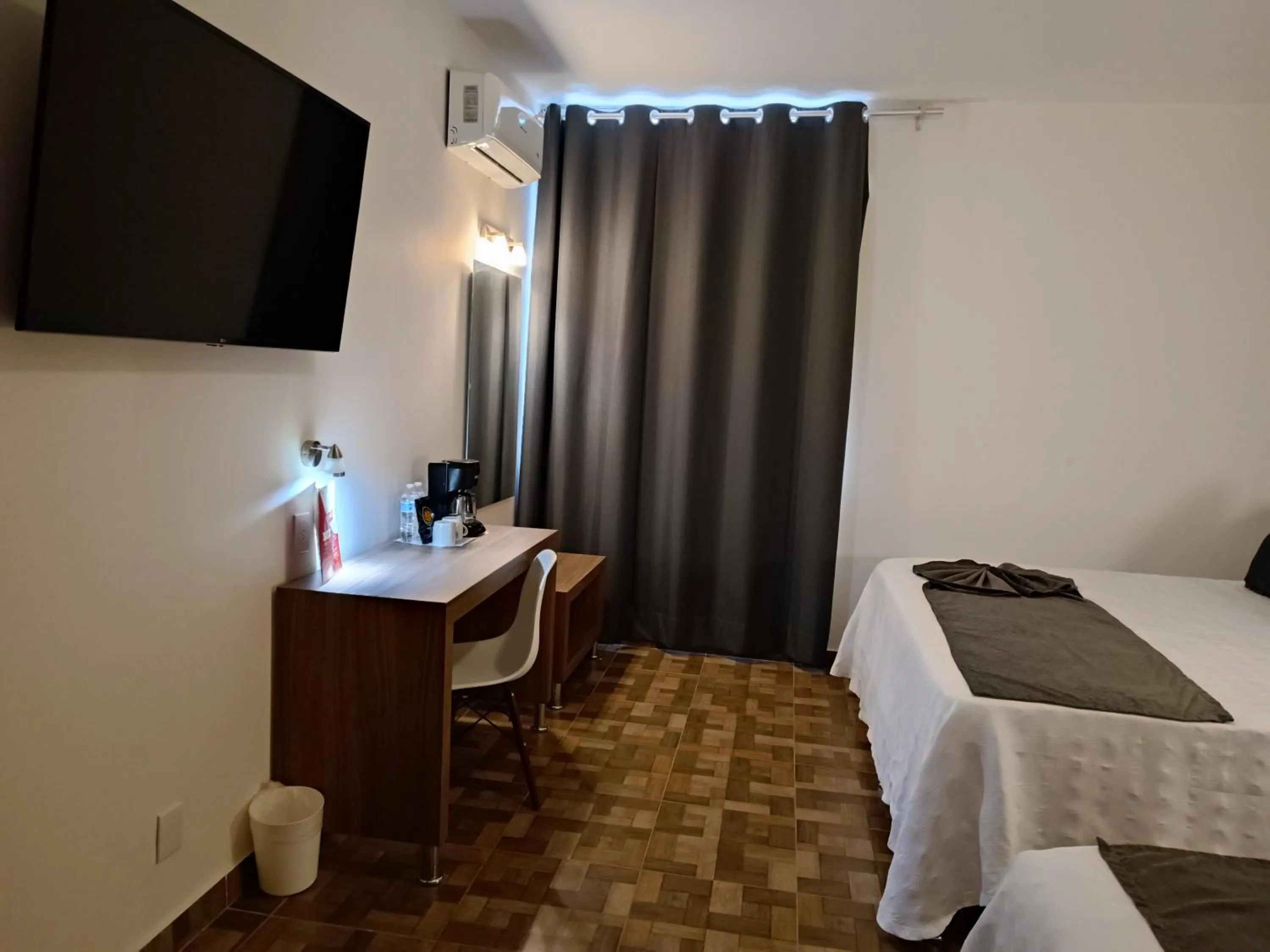 Photo of the whole room, Bed in Hotel Las Pergolas