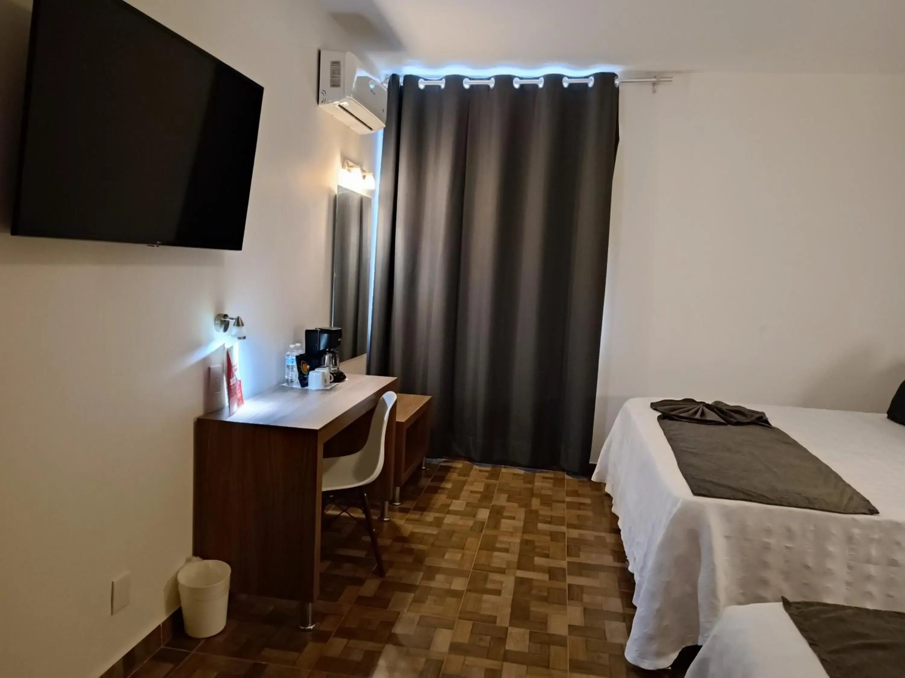 Photo of the whole room, Bed in Hotel Las Pergolas Photo of the whole room, Bed in Hotel Las Pergolas