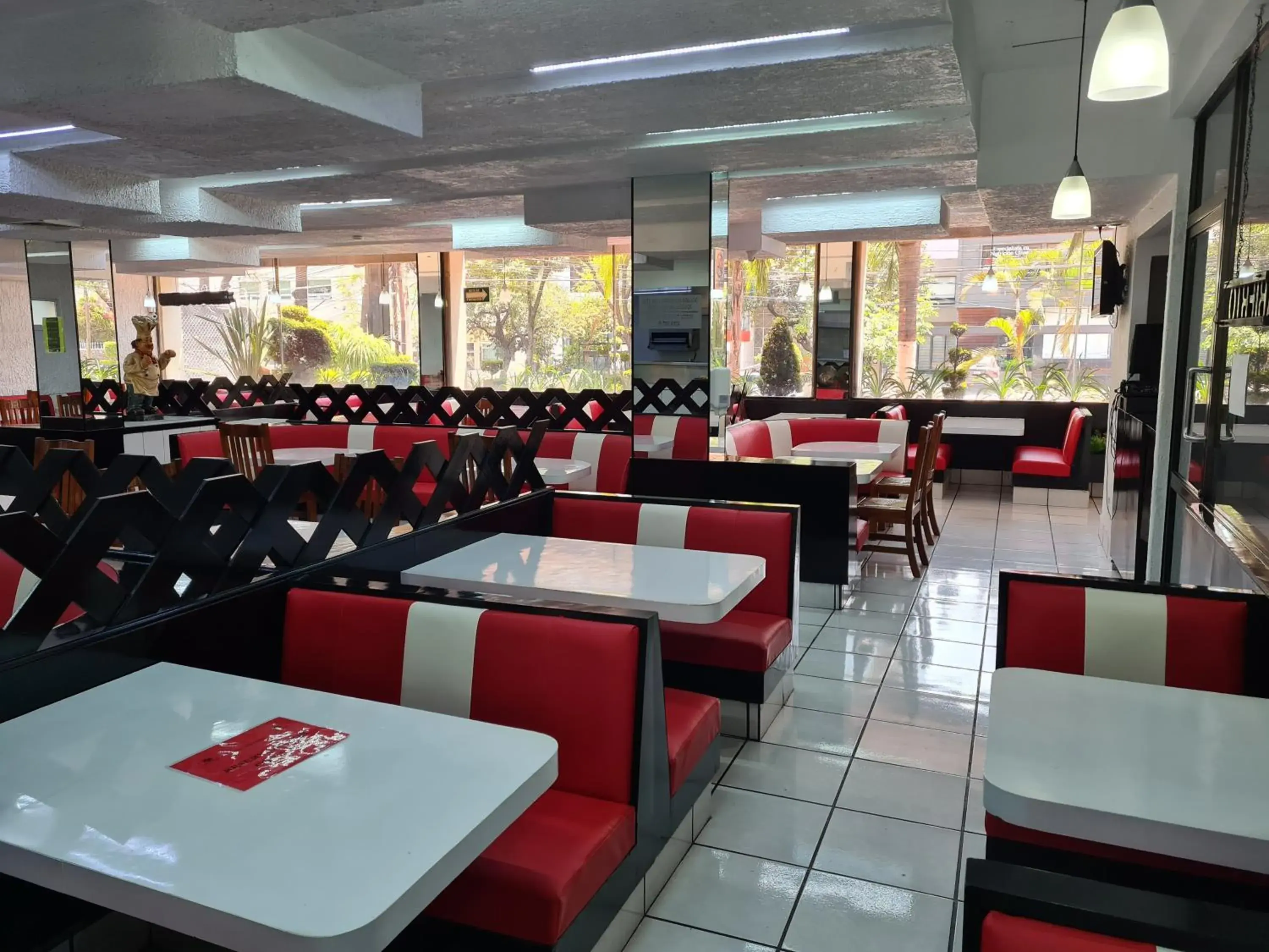 Restaurant/places to eat in Hotel Las Pergolas Restaurant/places to eat in Hotel Las Pergolas