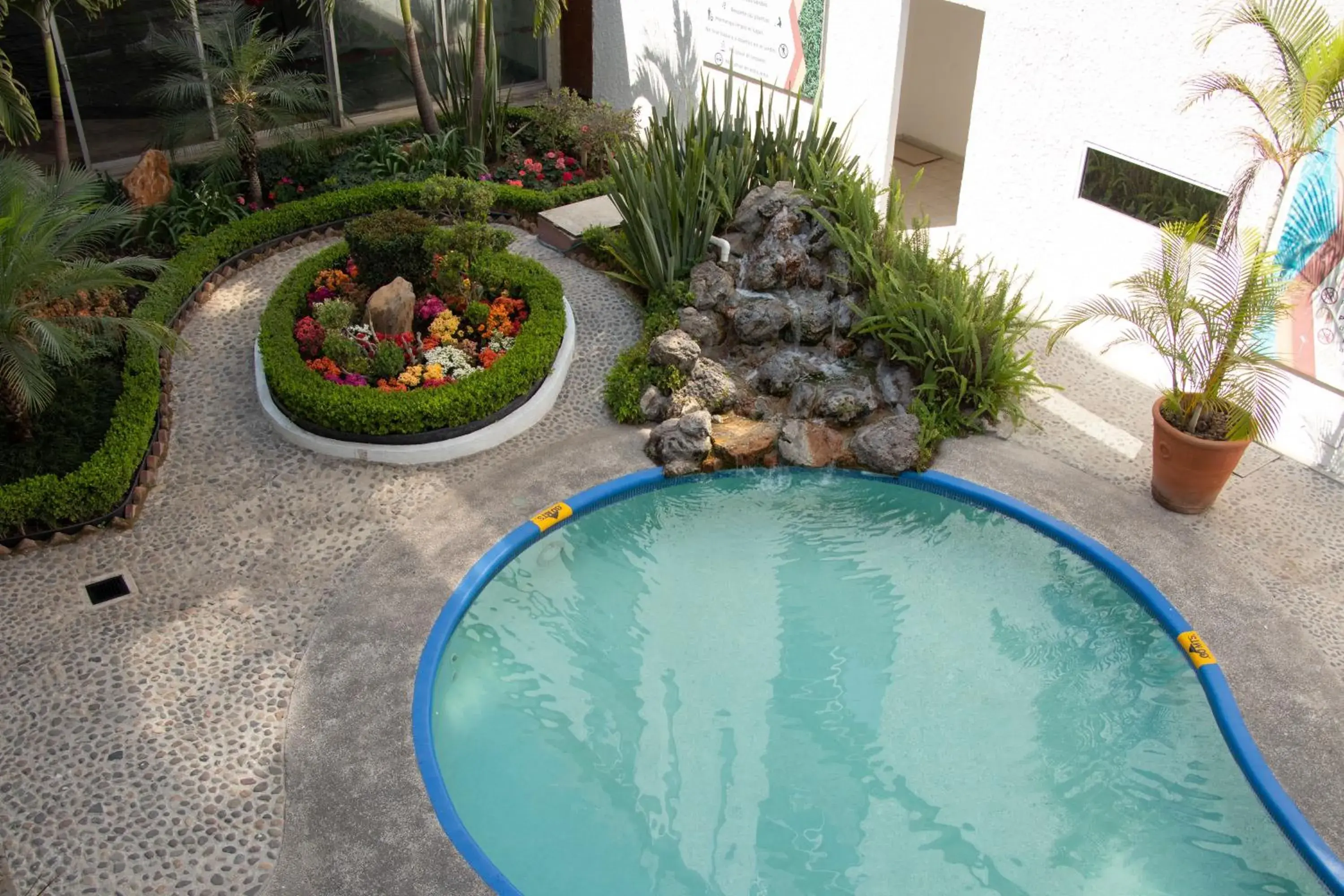 Swimming pool in Hotel Las Pergolas Swimming pool in Hotel Las Pergolas