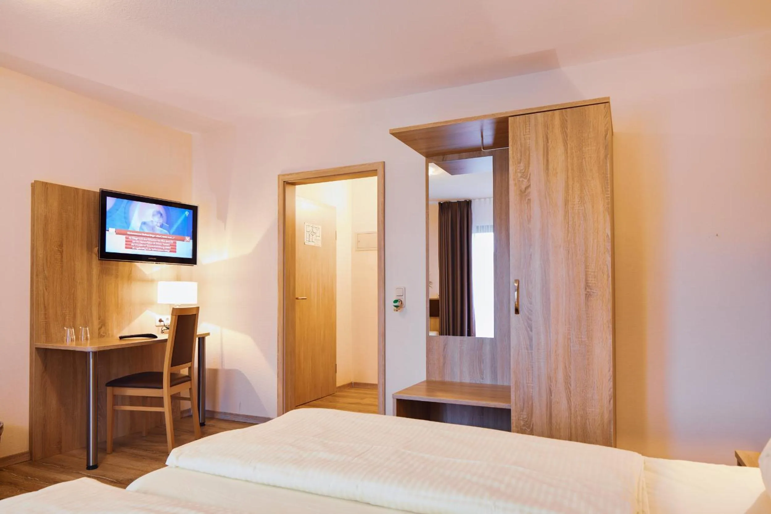 Bed in Landgasthof & Hotel Jossatal