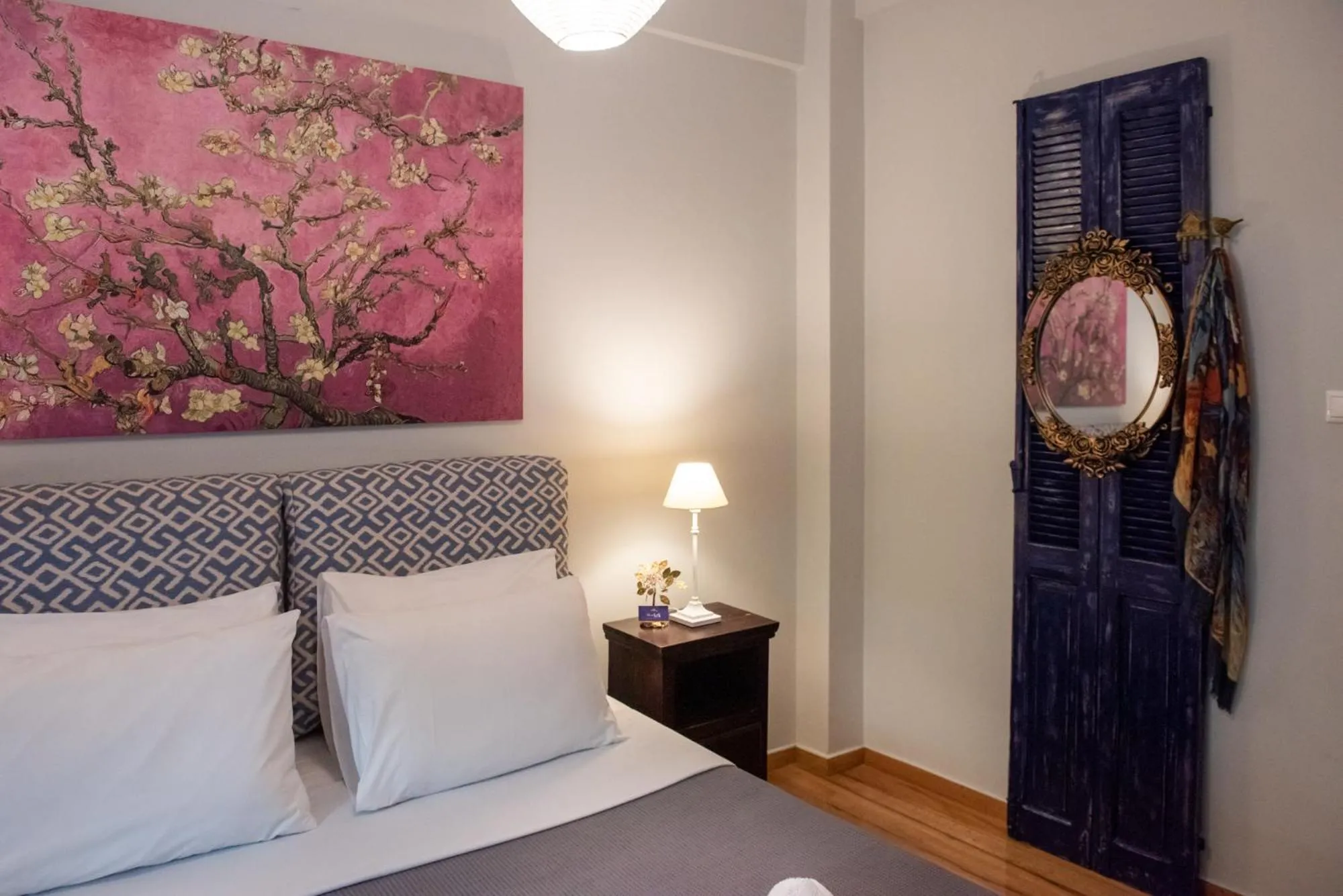 Bedroom, Bed in Blue Ark Acropolis Light