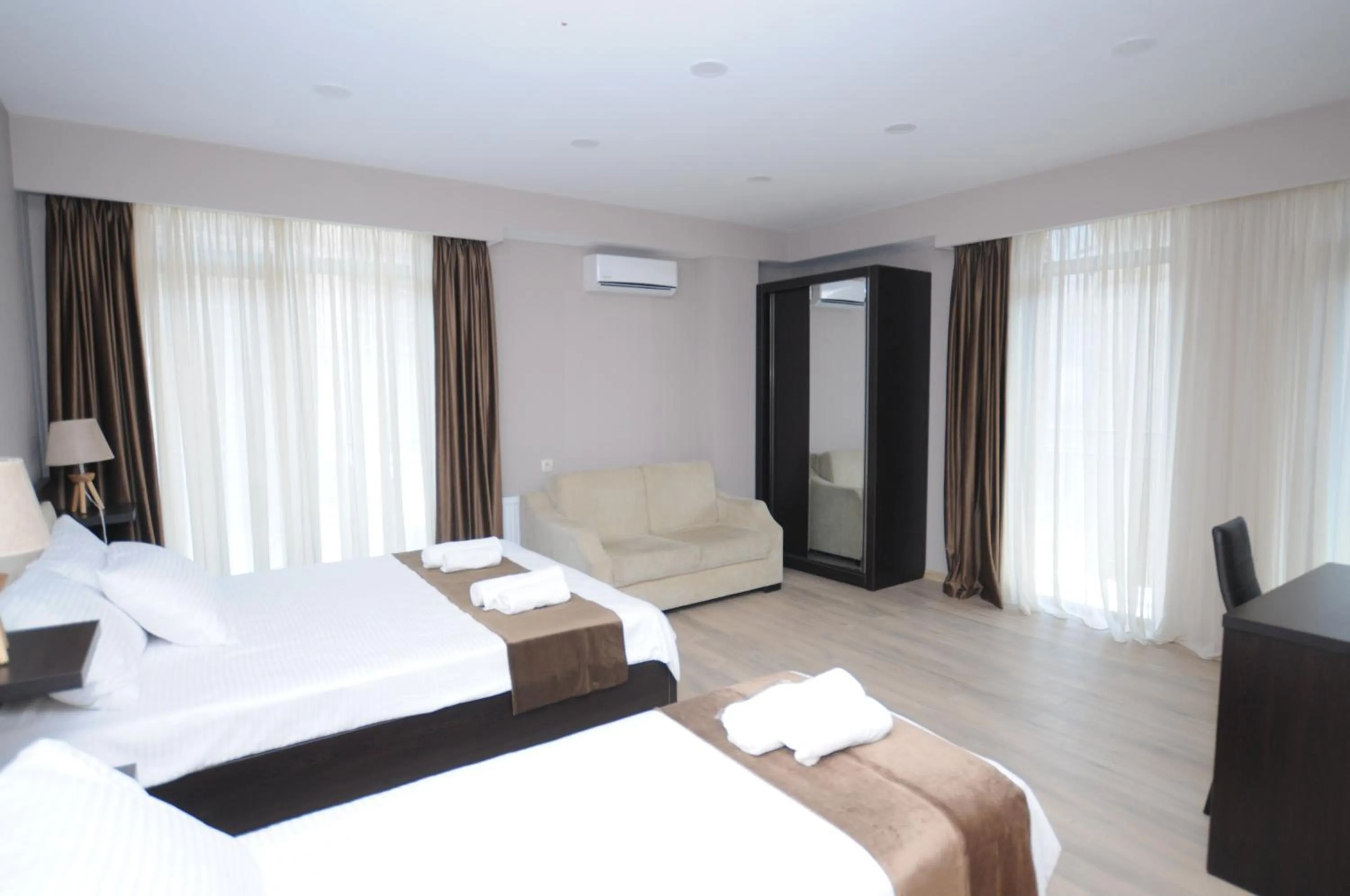 Photo of the whole room, Bed in HOTELDS