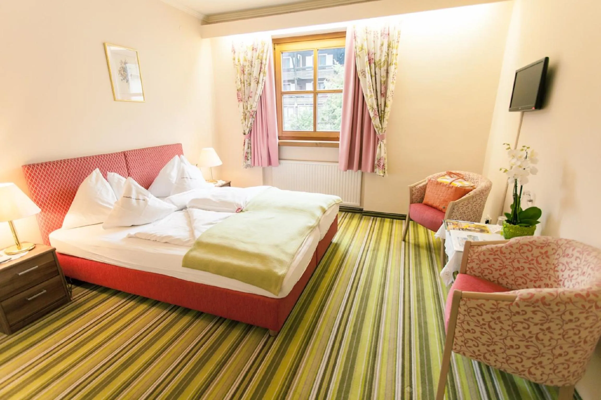 Photo of the whole room, Bed in Kolmhof