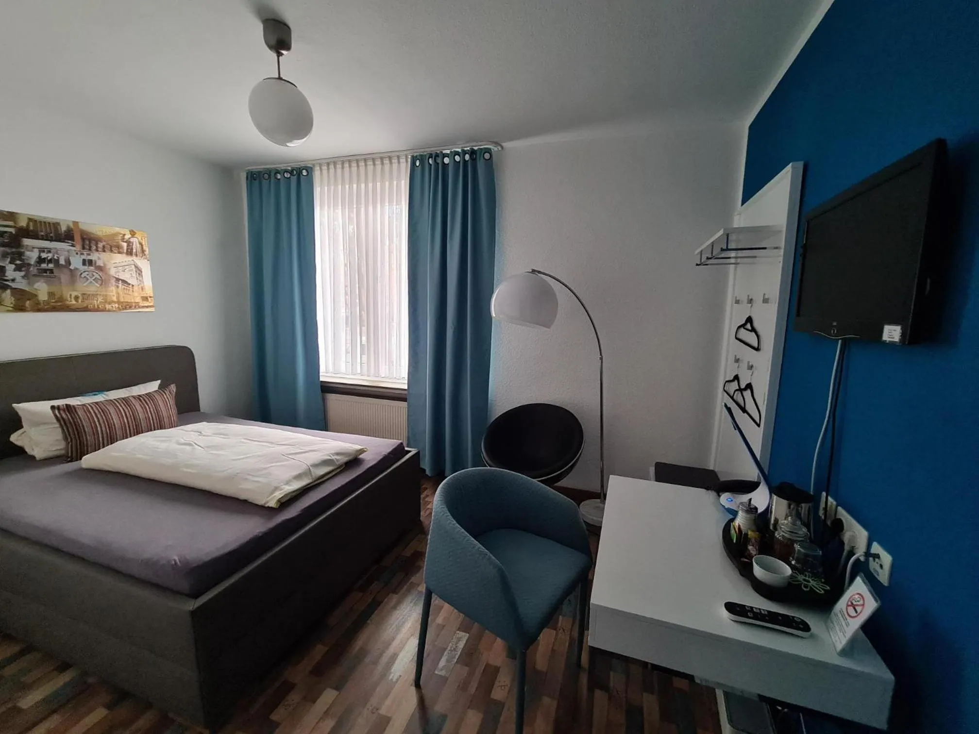 Photo of the whole room, Bed in Hotel Aleo