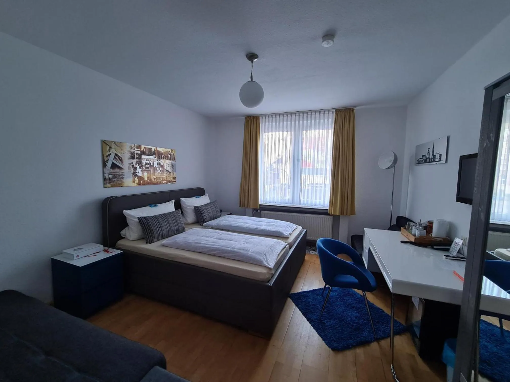 Photo of the whole room, Bed in Hotel Aleo