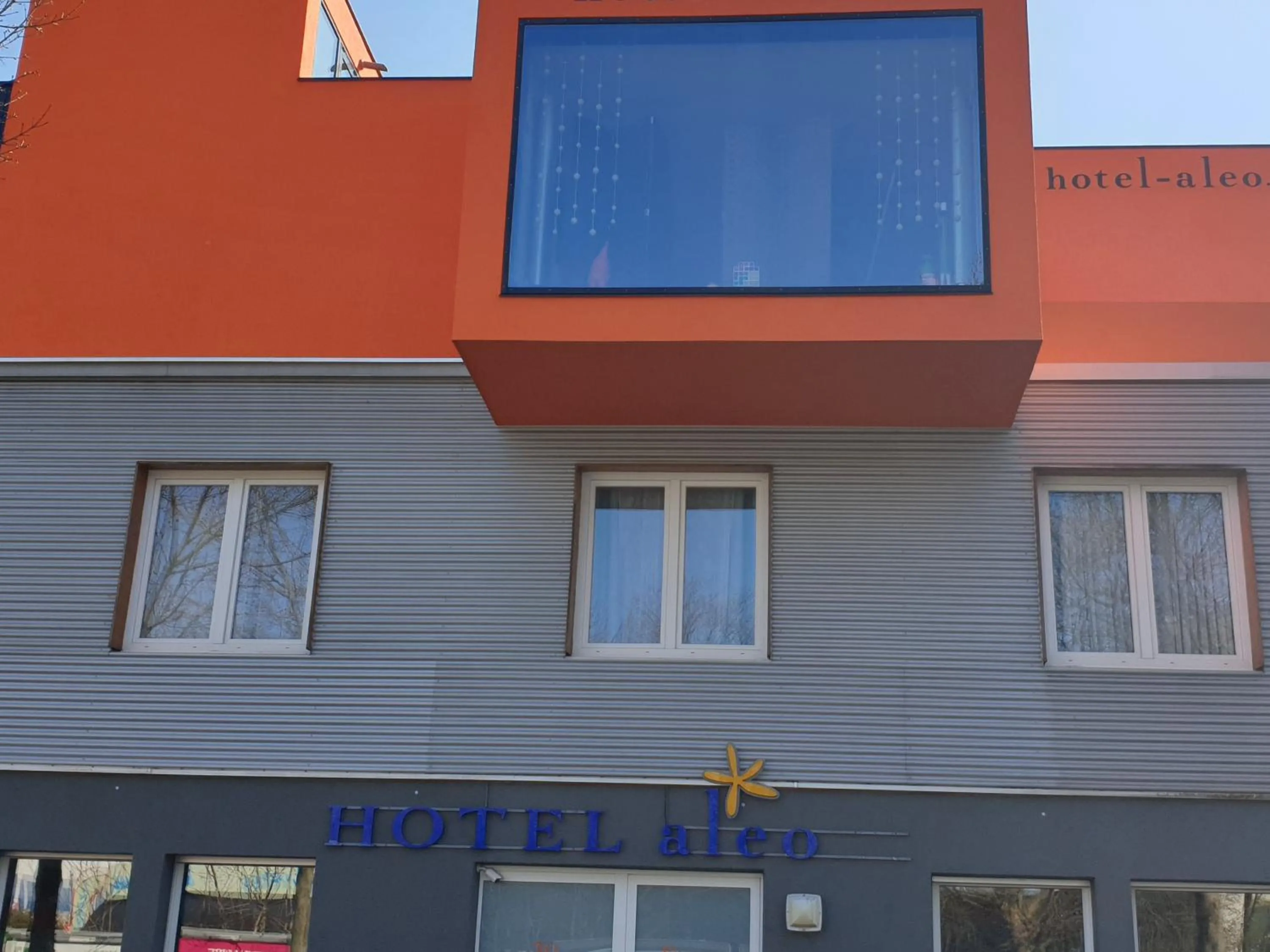 Property building in Hotel Aleo