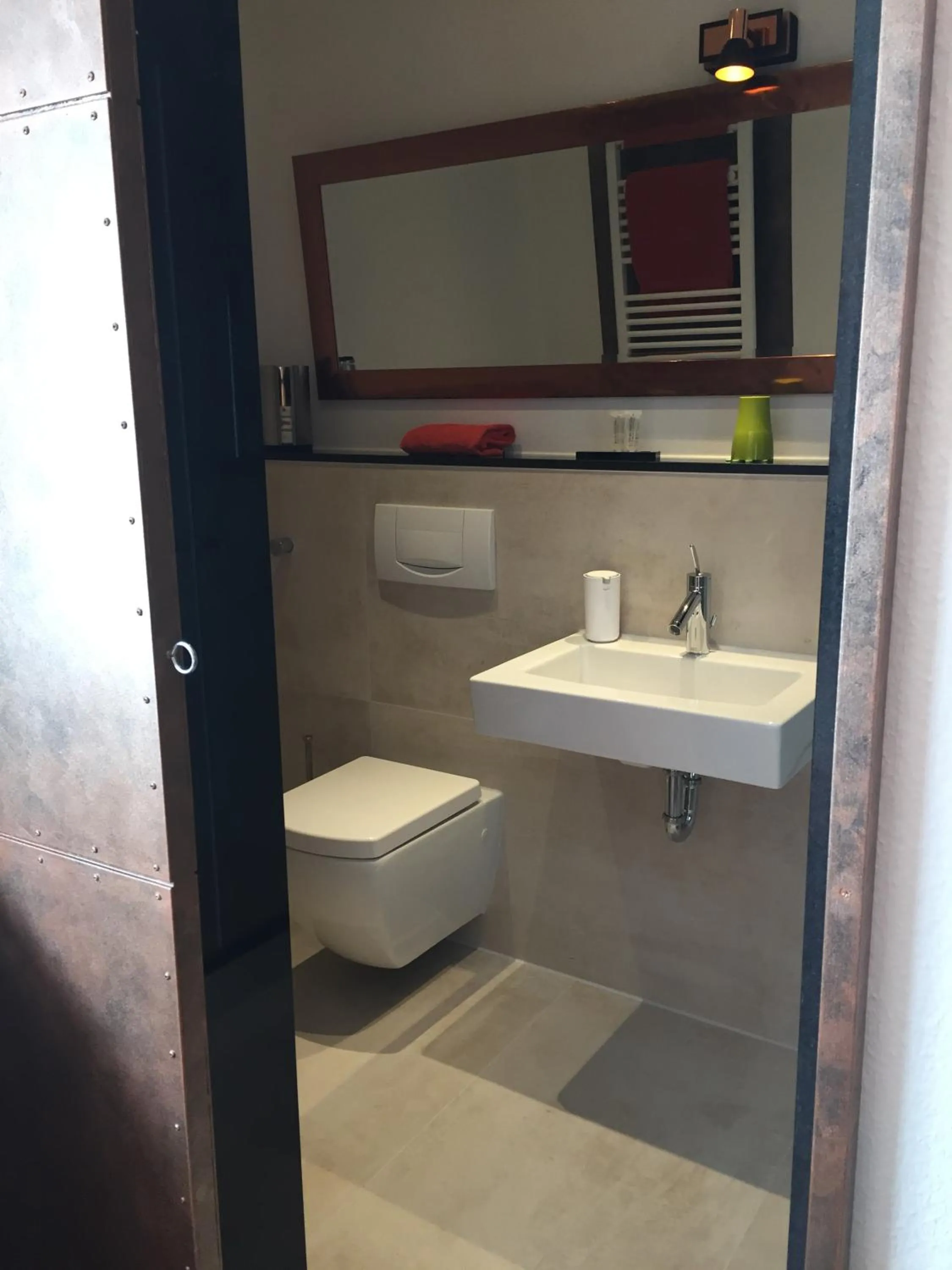 Photo of the whole room in Hotel Aleo