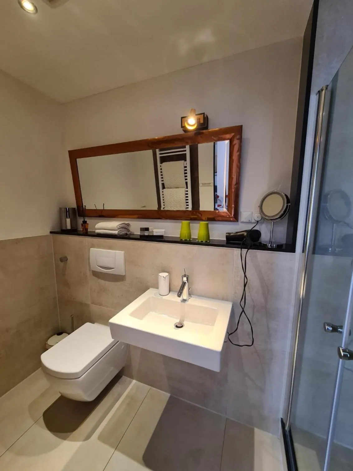 Bathroom in Hotel Aleo