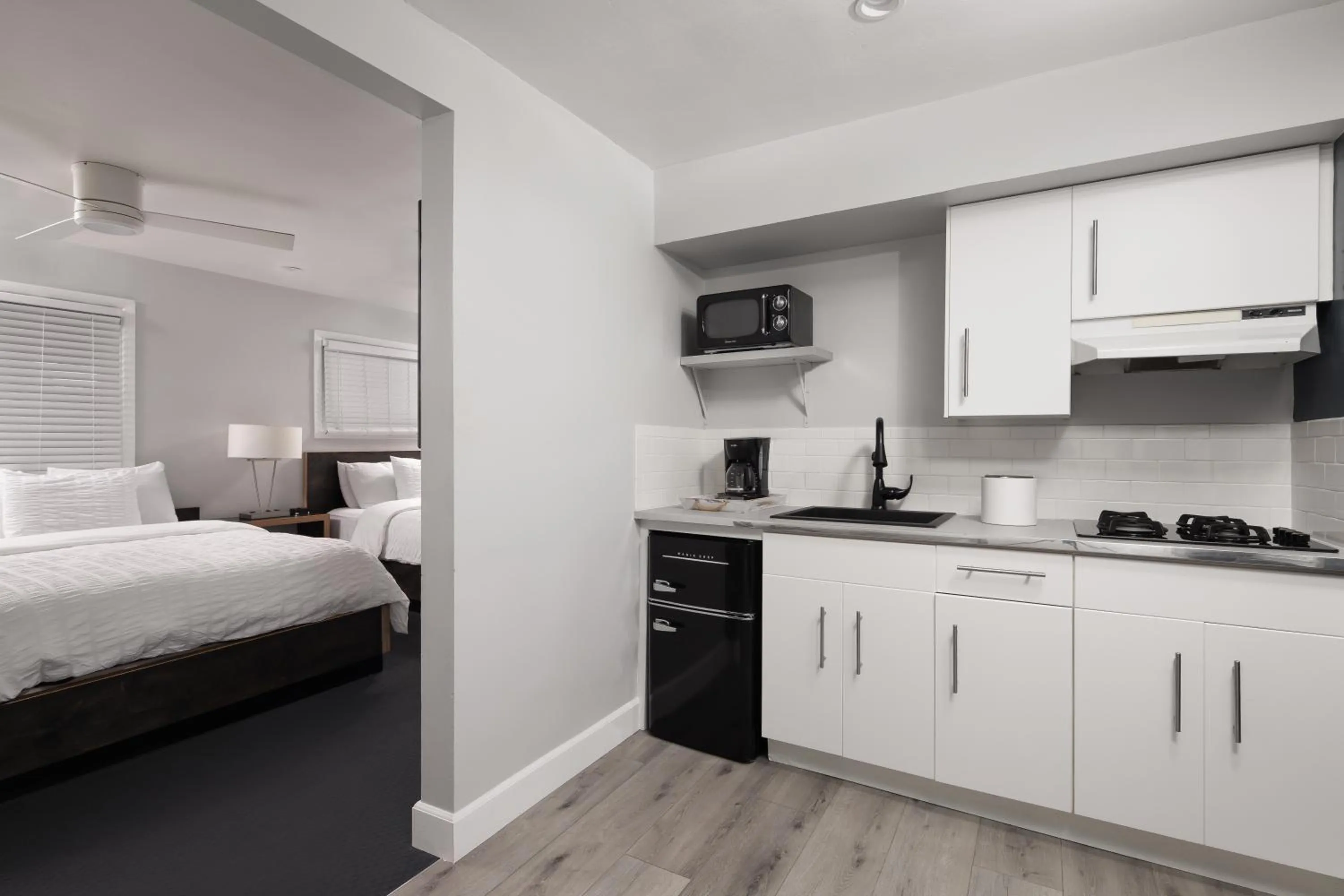 kitchen, Bed in Beach Haven