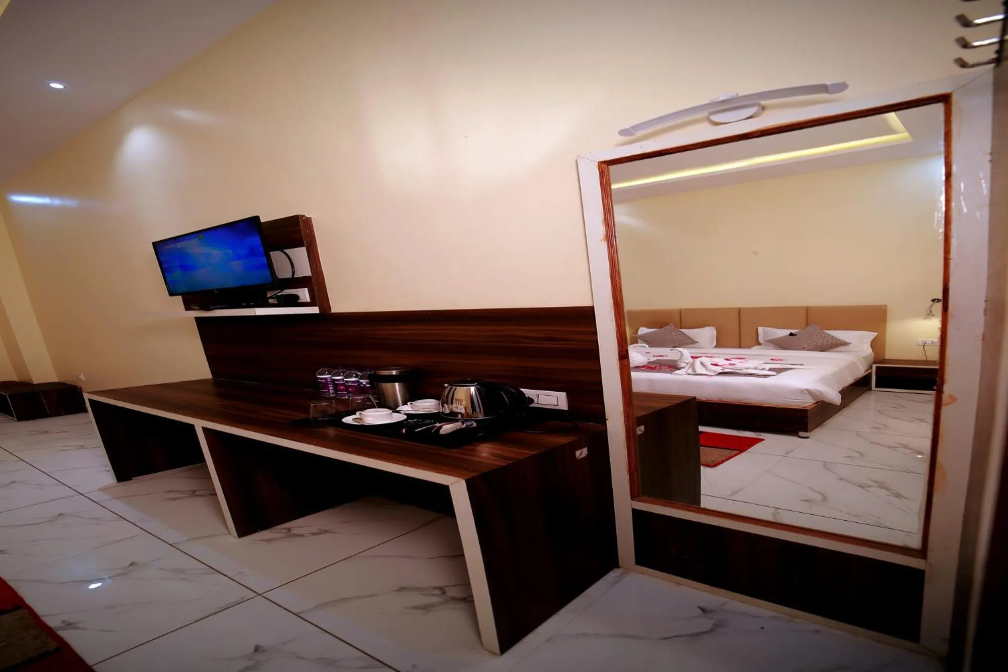 TV and multimedia, Bed in The Grand Jabalpur