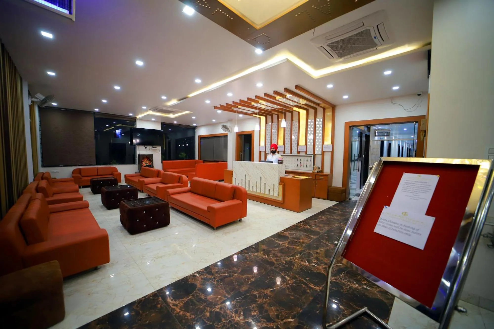 Lobby or reception in The Grand Jabalpur