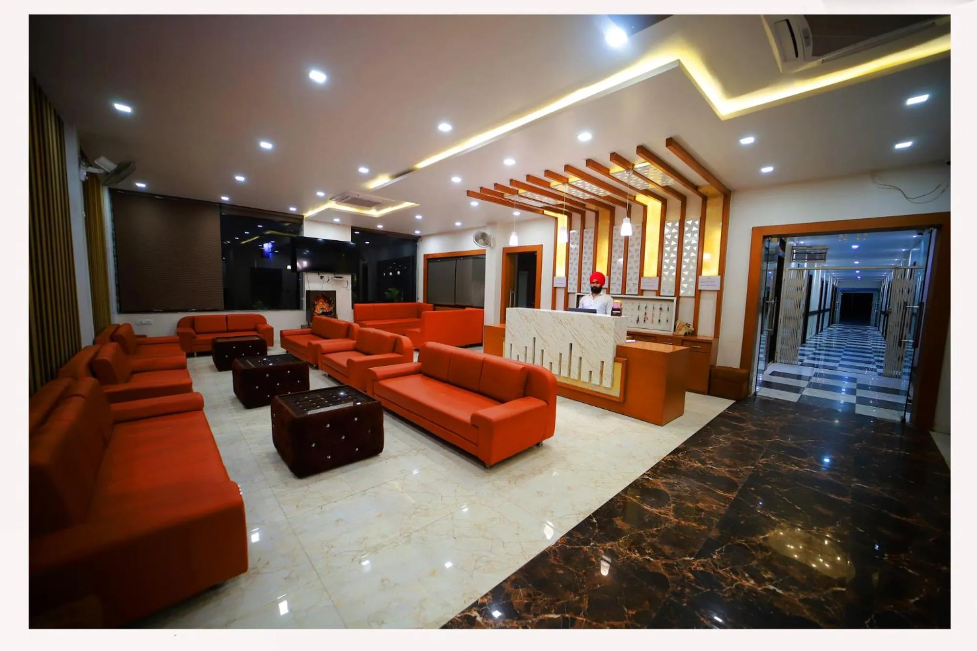 Lobby or reception in The Grand Jabalpur