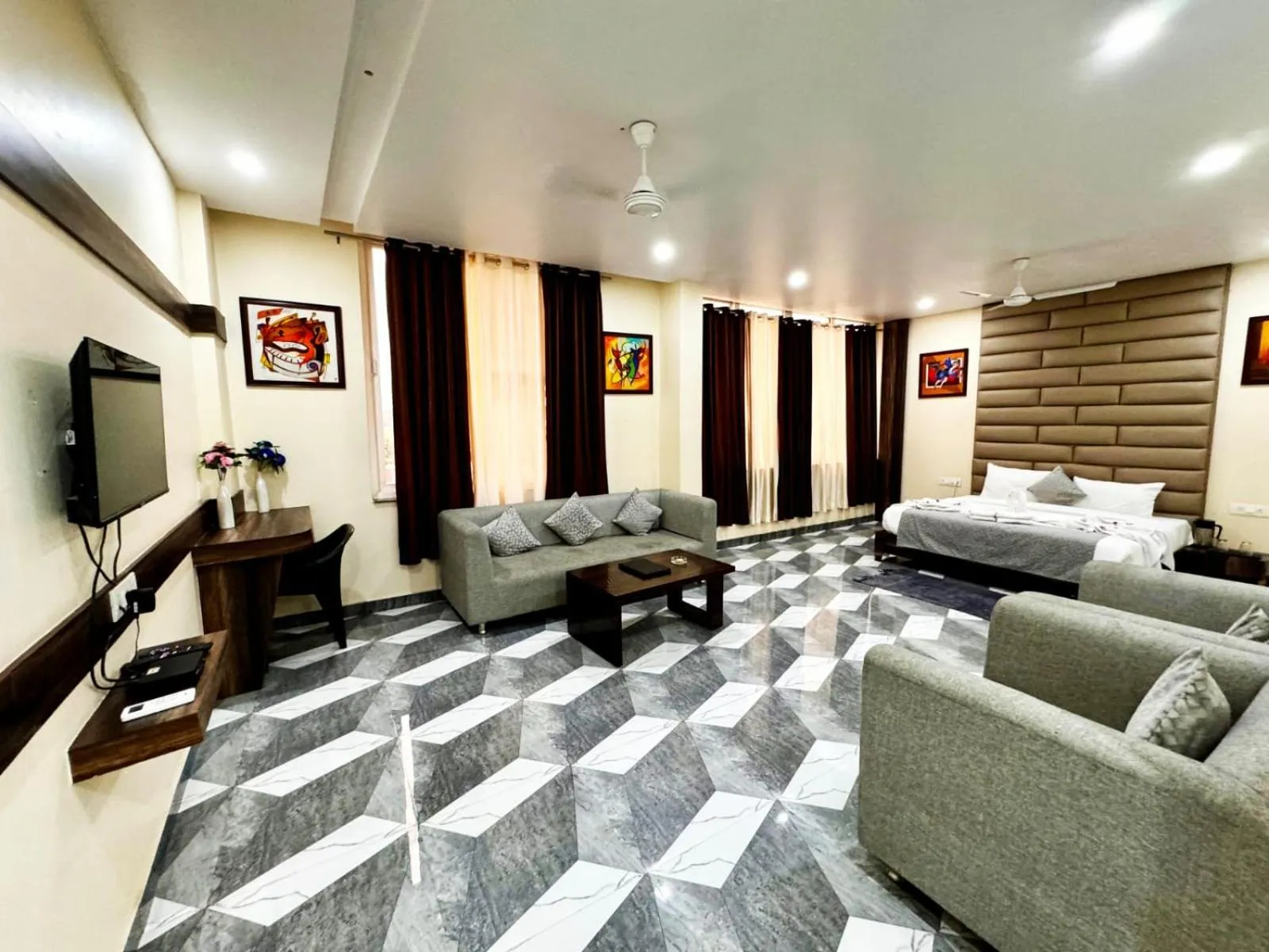 Bed in The Grand Jabalpur