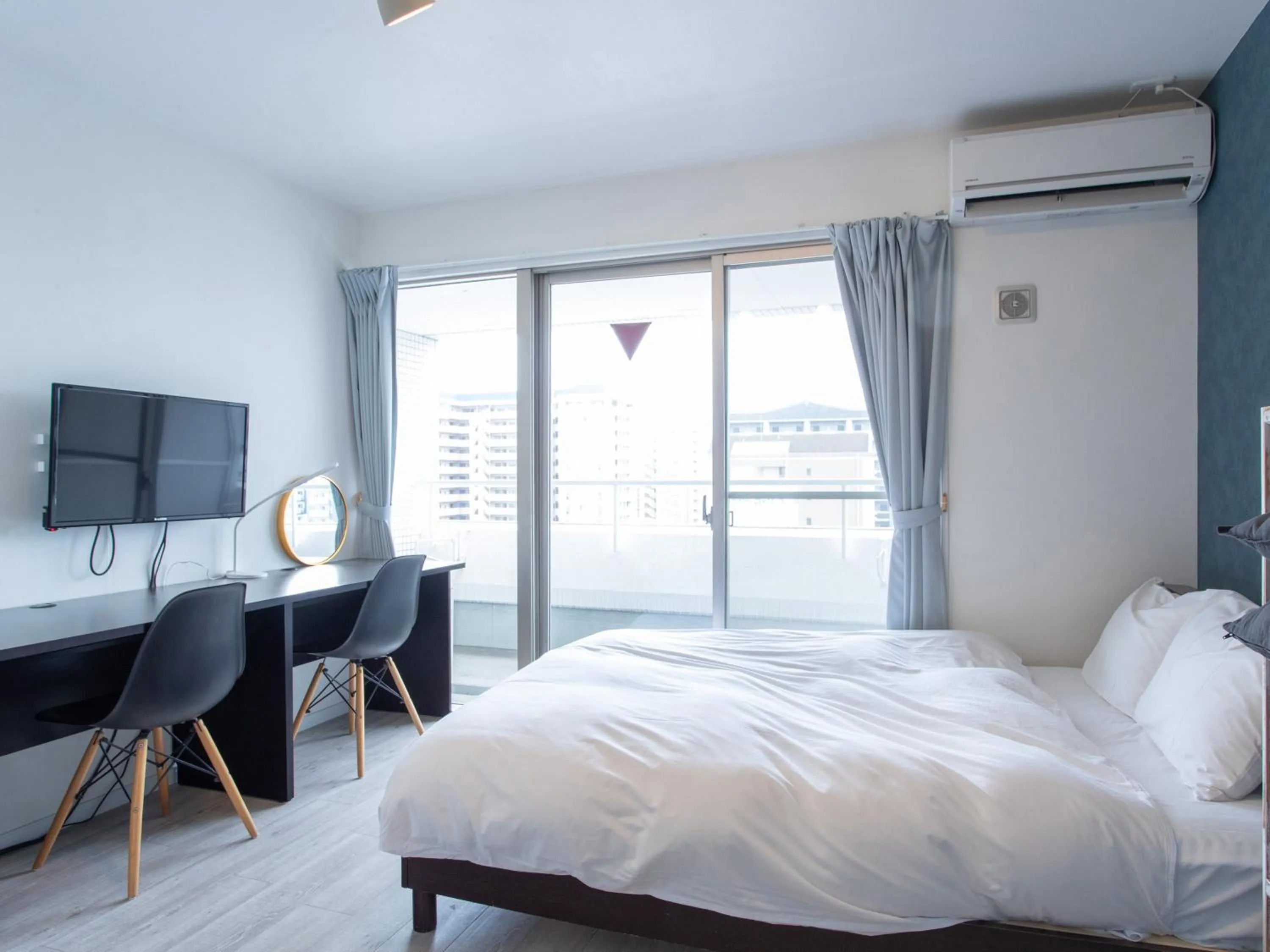 Photo of the whole room, Bed in Reality Hakata 2