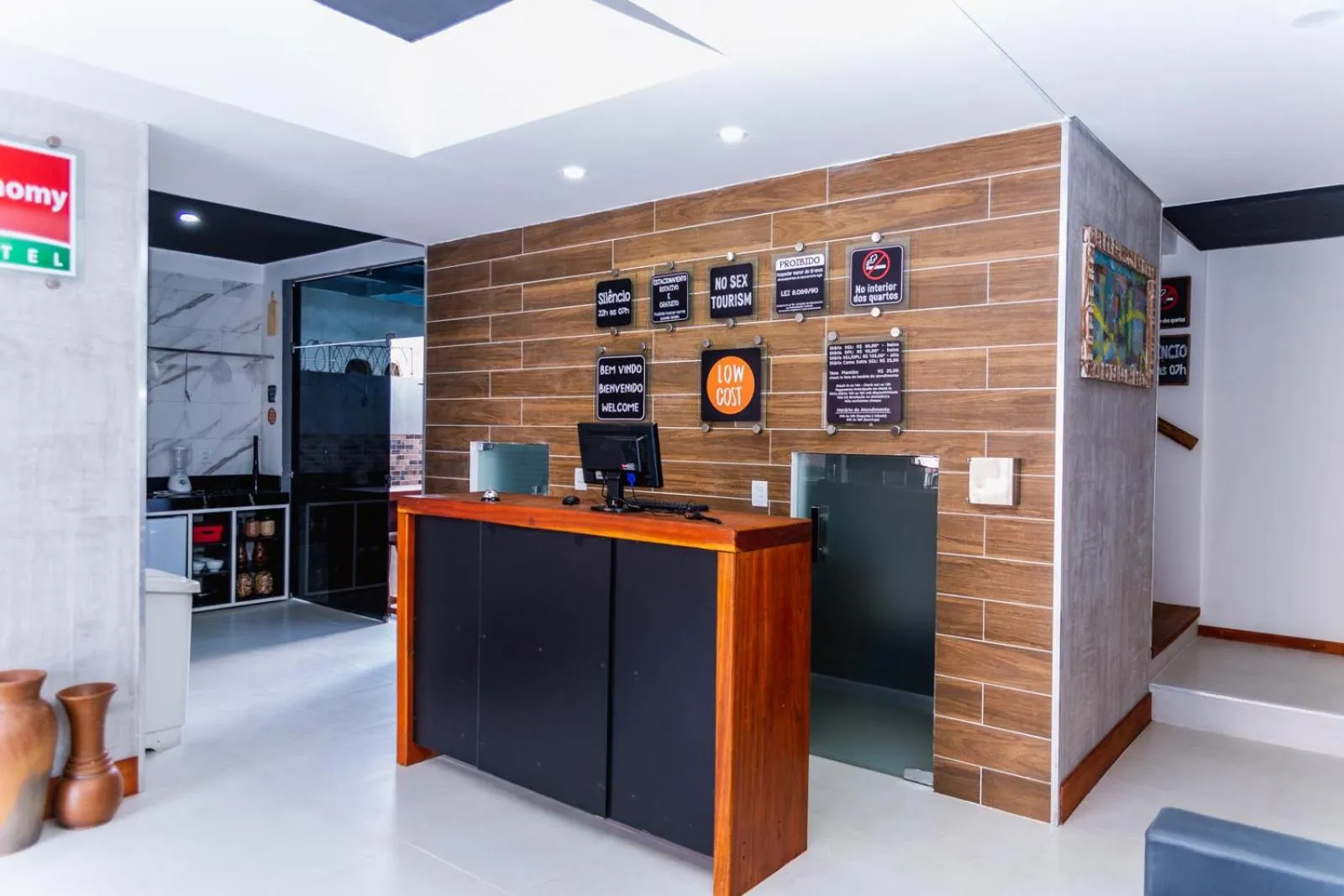 Lobby or reception in Economy Hotel