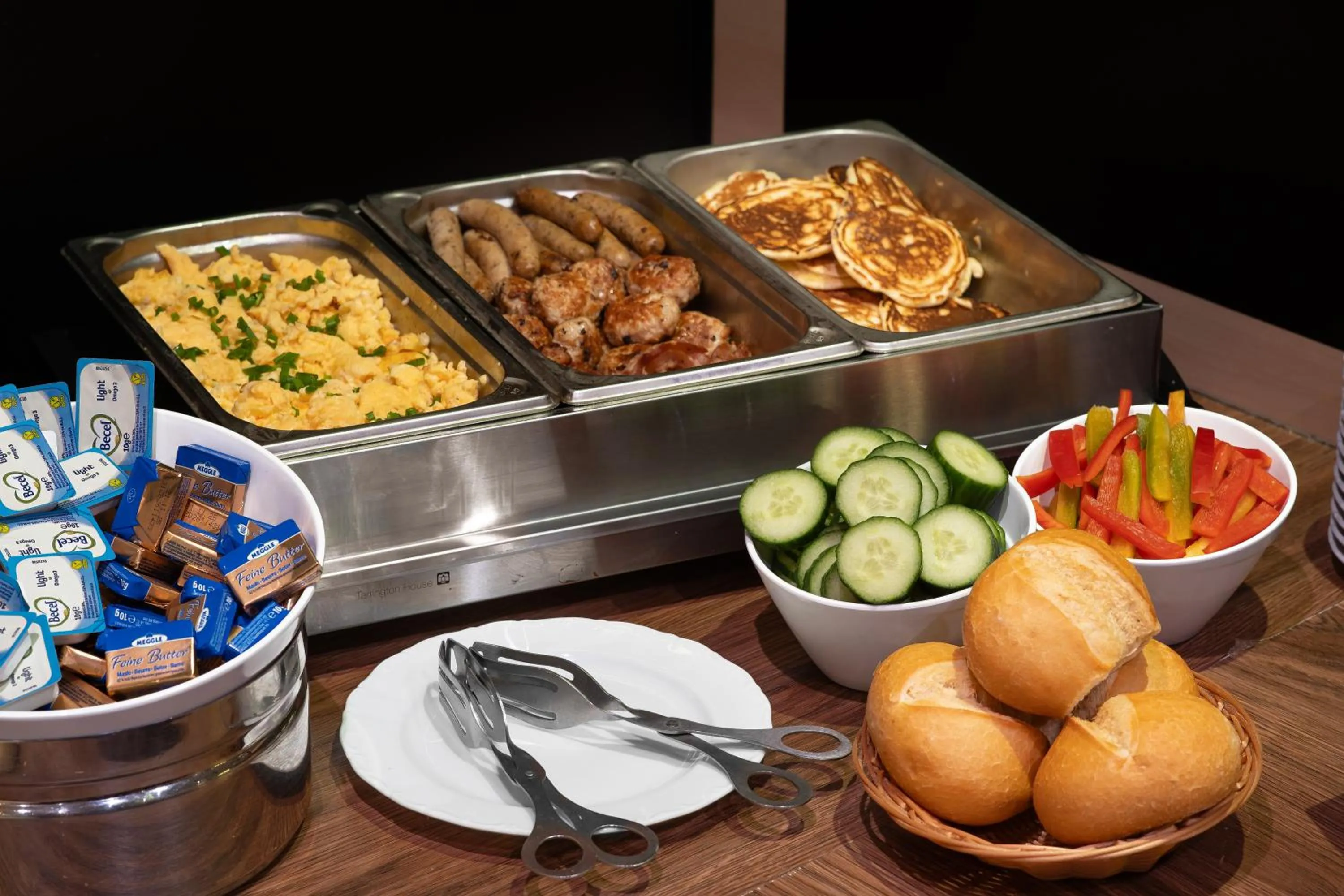 Buffet breakfast in Hotel Wettiner Hof