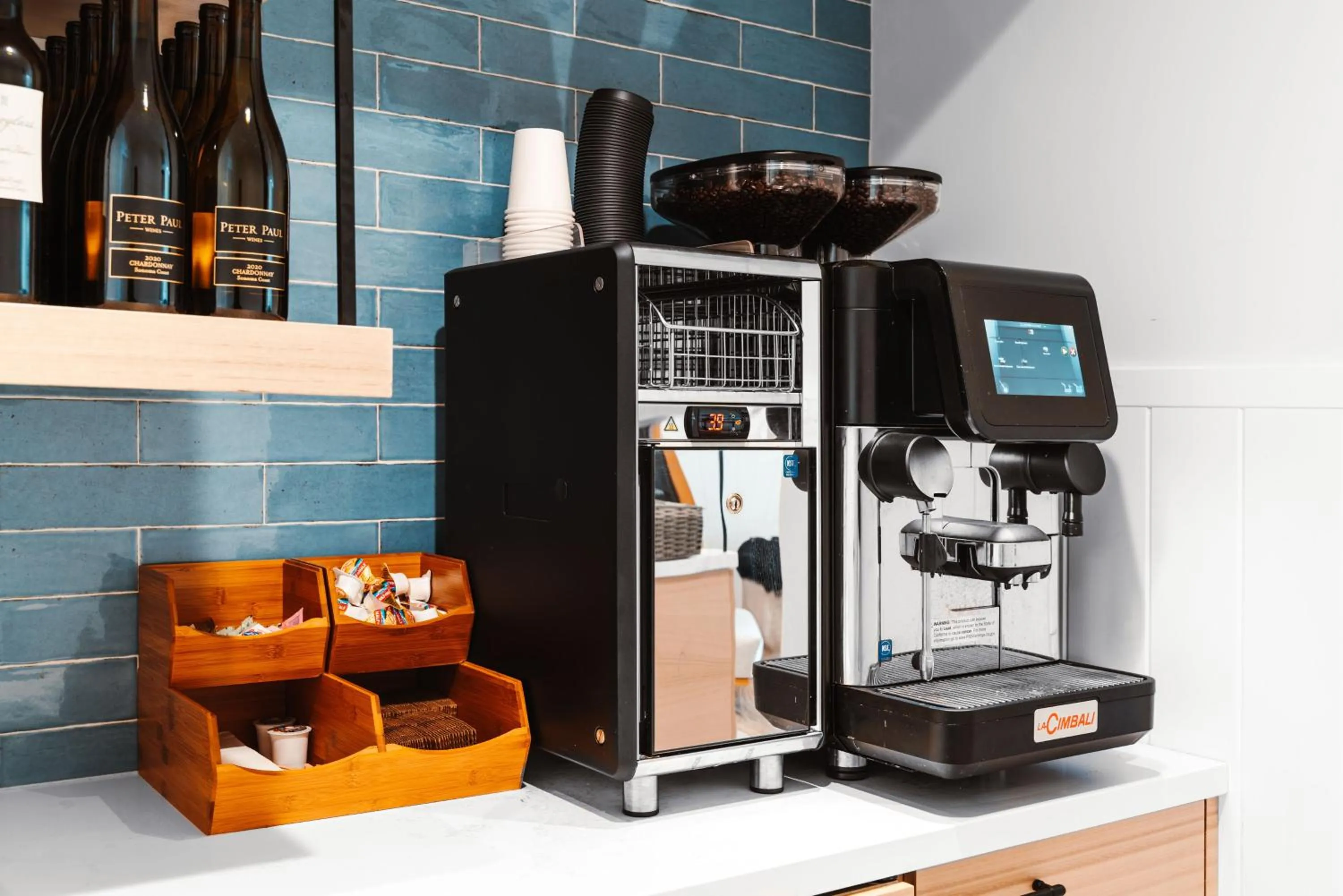 Coffee/tea facilities in Del Mar Beach Hotel