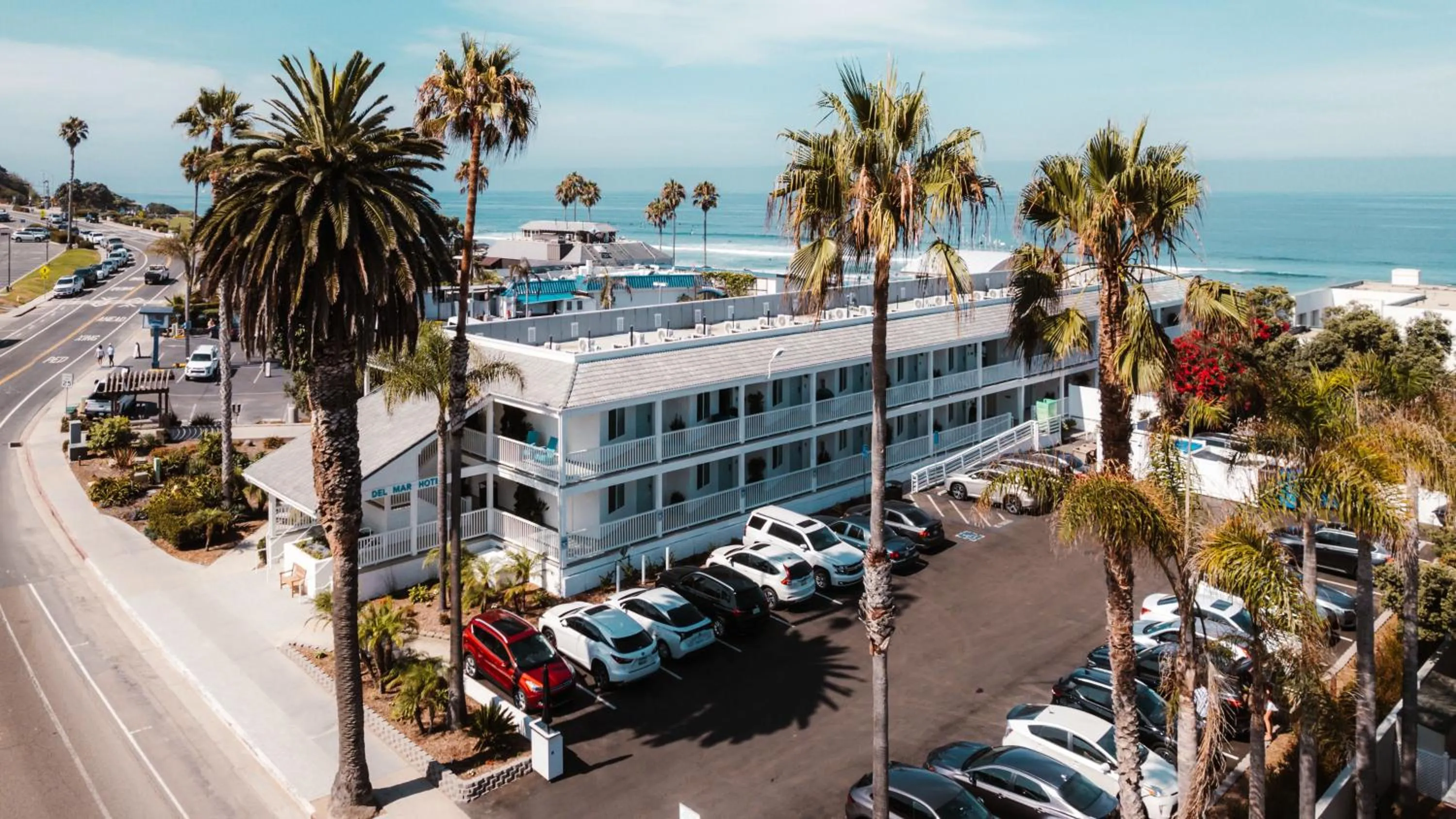 Property building in Del Mar Beach Hotel